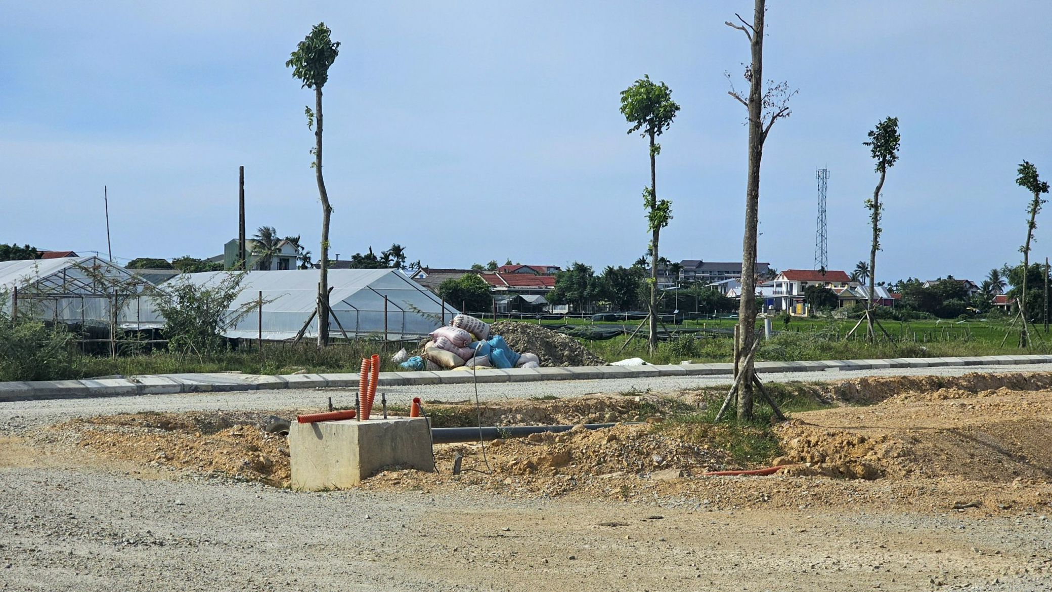 6-nam-chua-xong-4km-duong-9.jpg