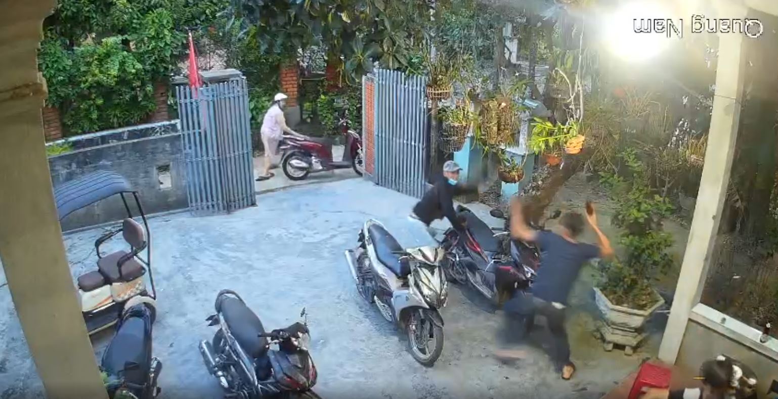 nghi phạm dùng dao