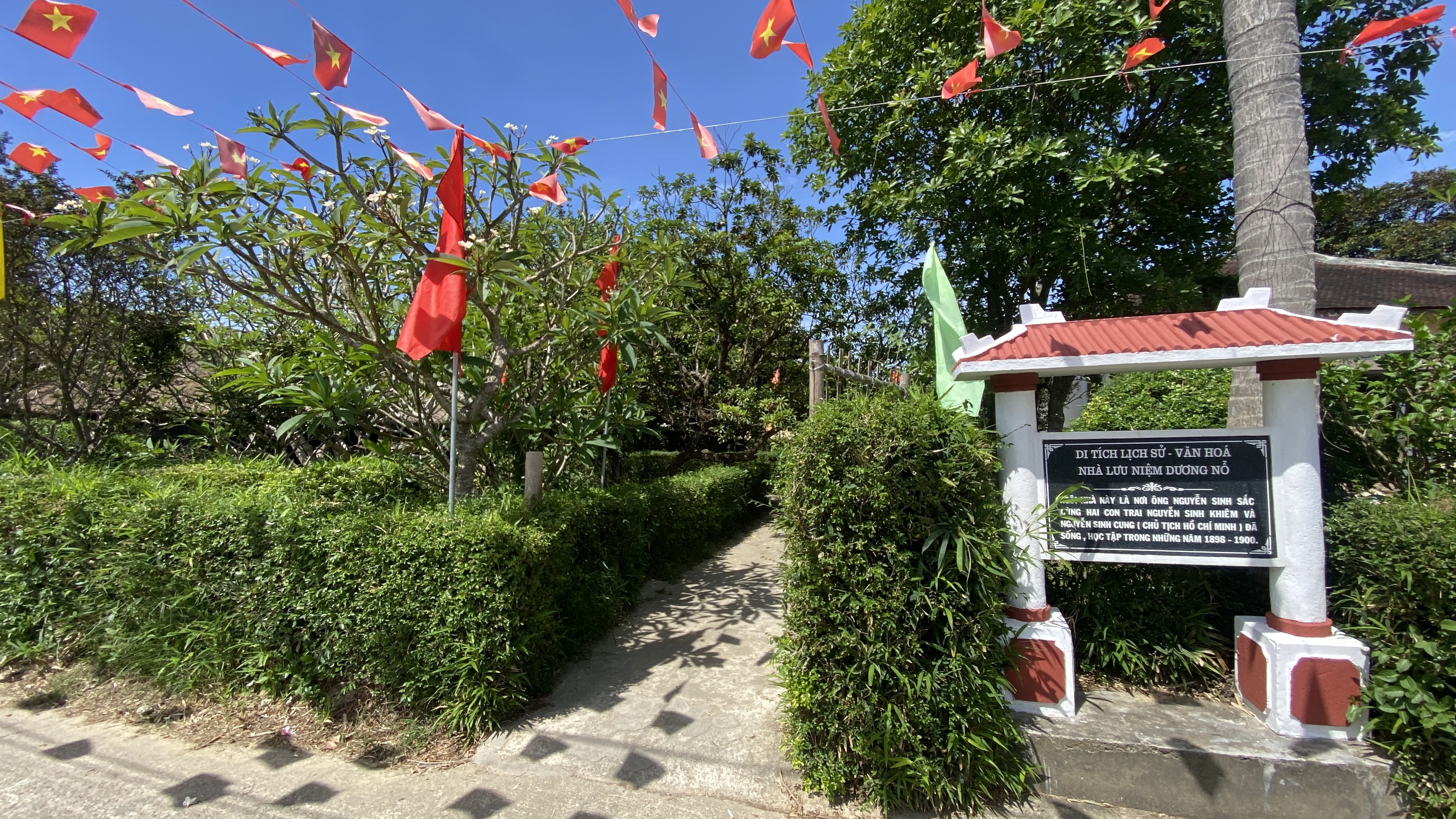 ngam-nhin-khong-gian-xua-noi-chu-tich-ho-chi-minh-tung-song-va-hoc-tap-tai-hue (18).JPG