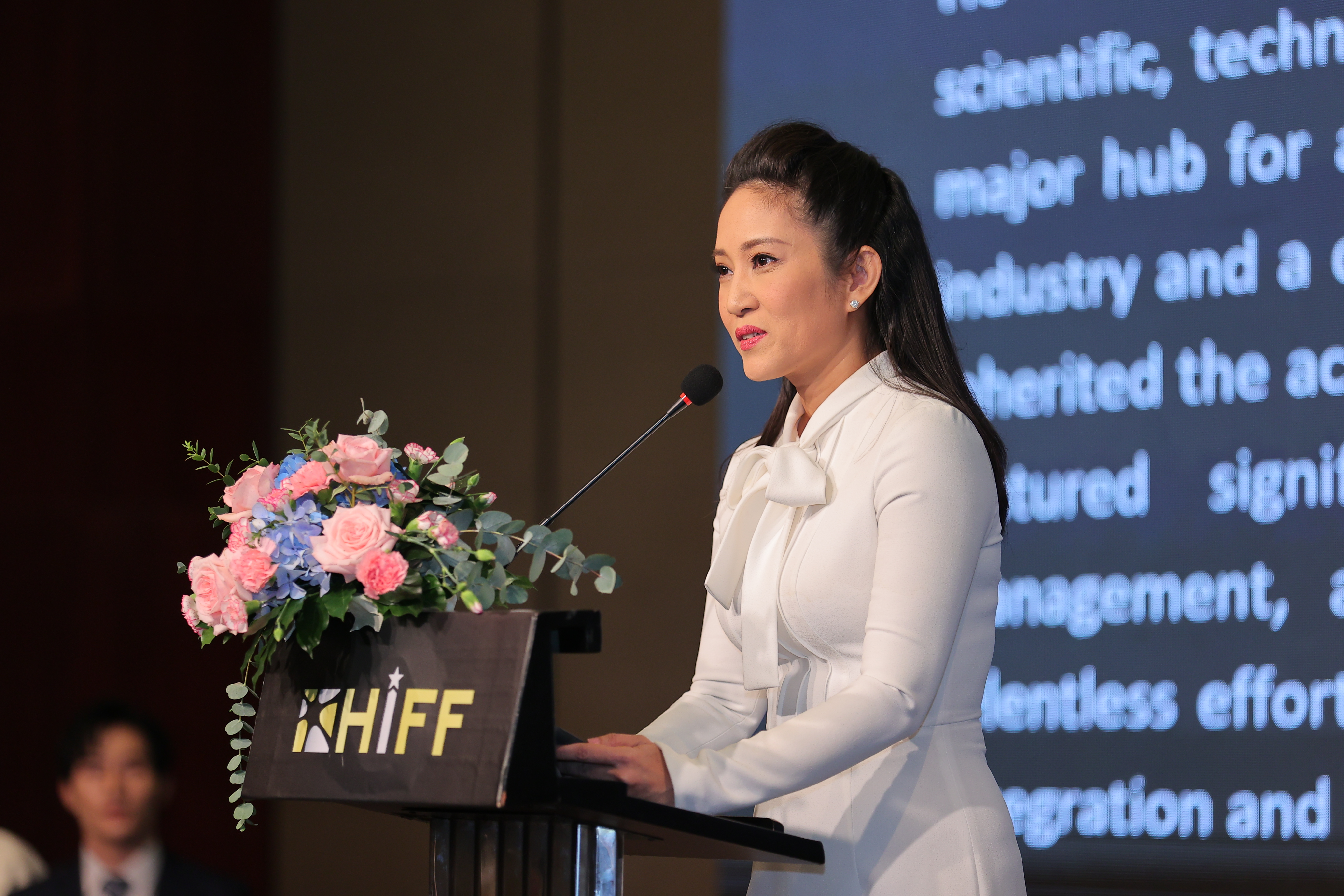 thanh-thuy.JPG