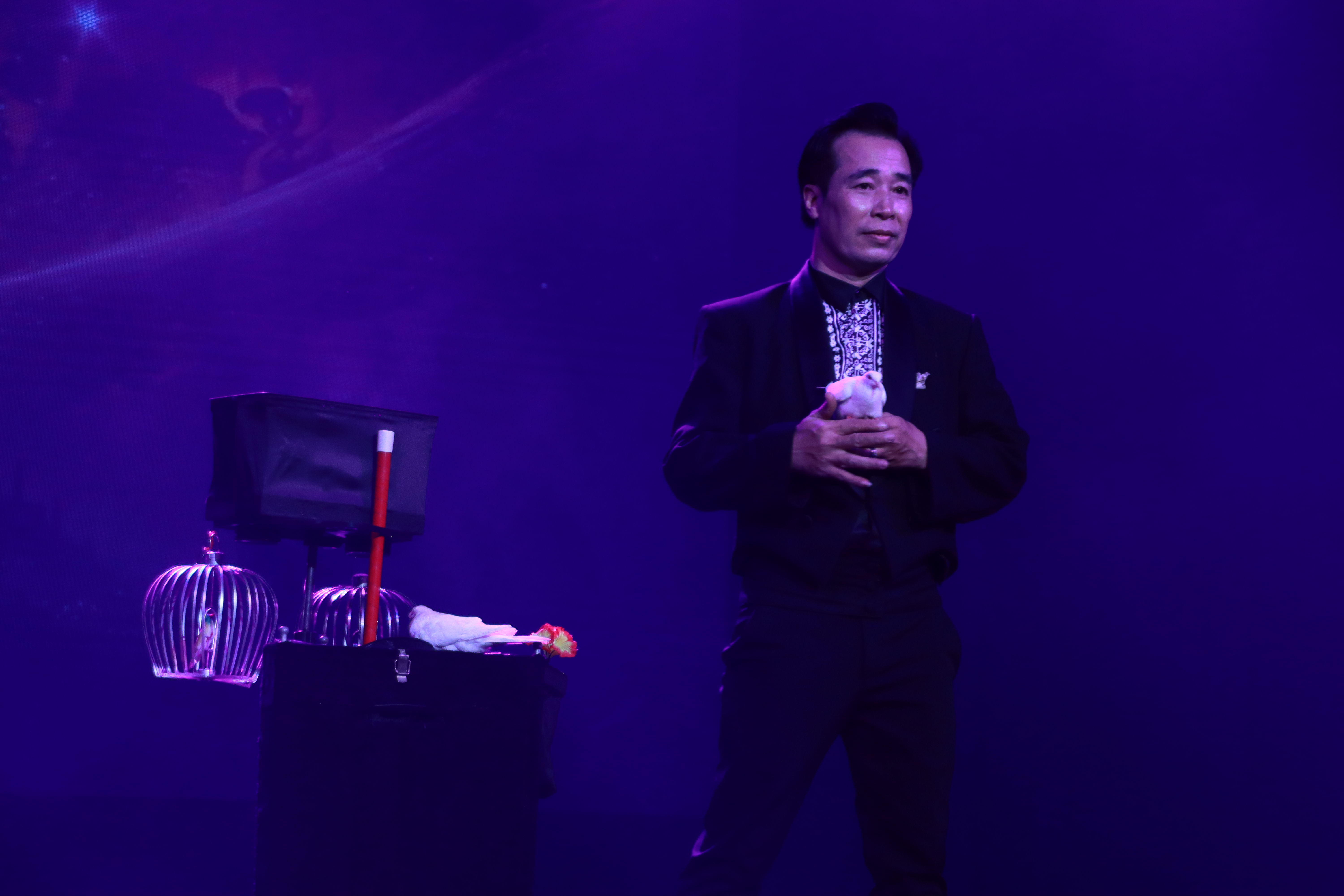 lien-hoan-ao-thuat-toan-quoc1.JPG