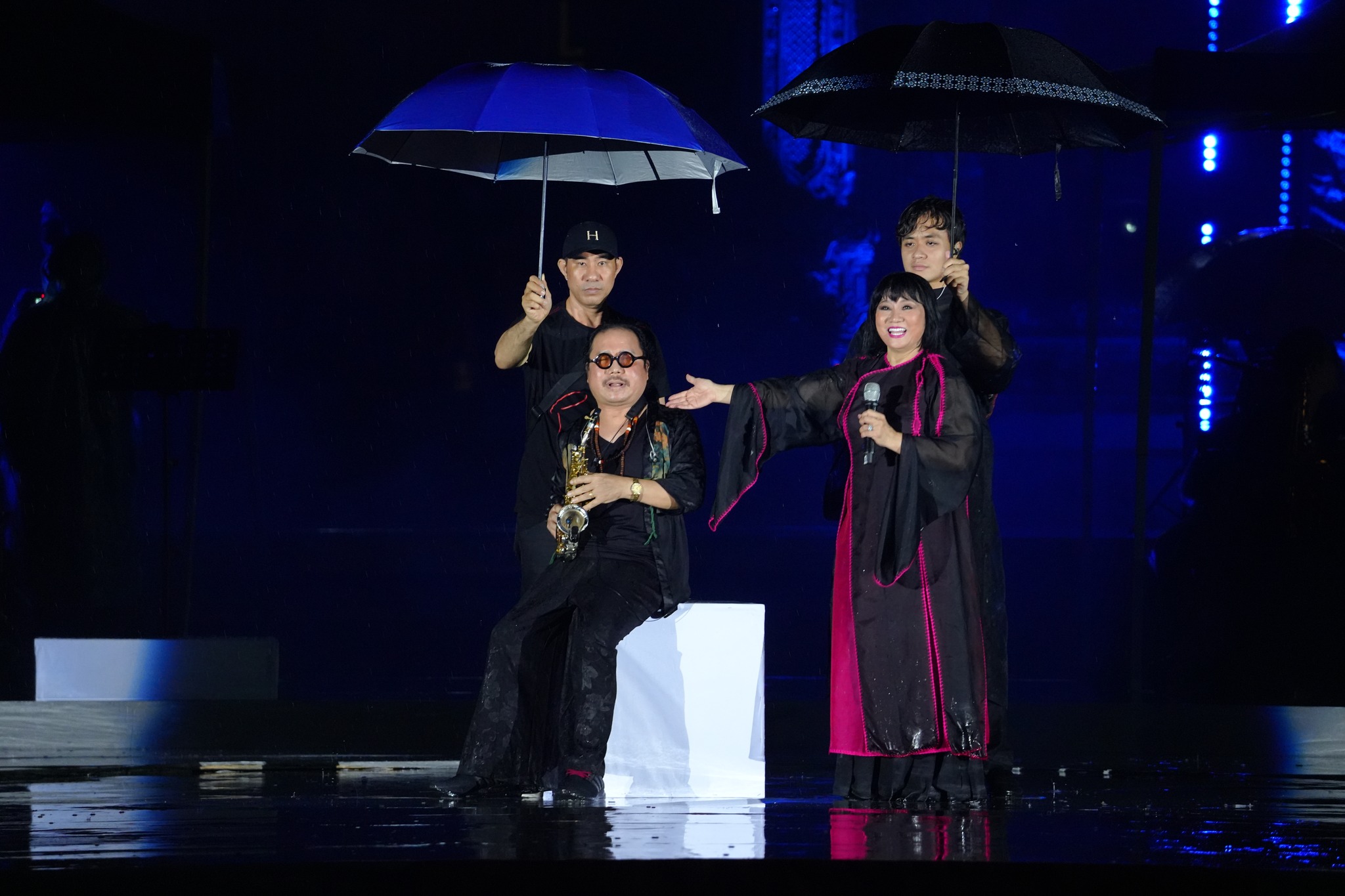 trinh-song-son13.jpg