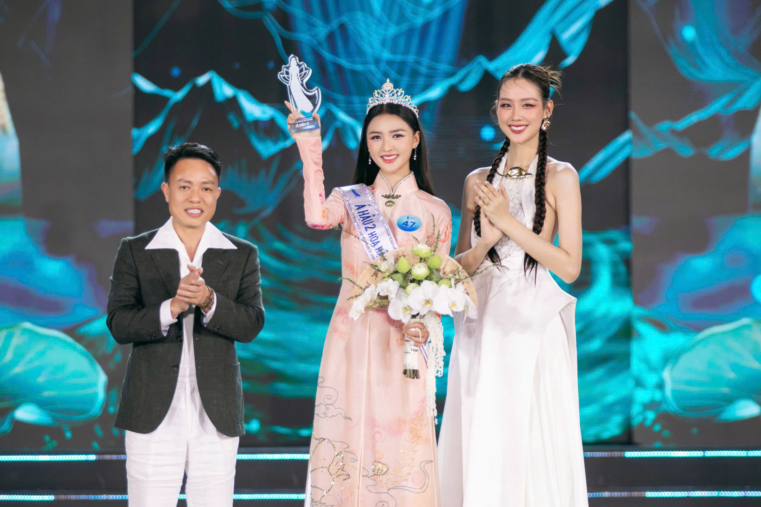hoa-hau-quoc-gia-viet-nam11.jpg