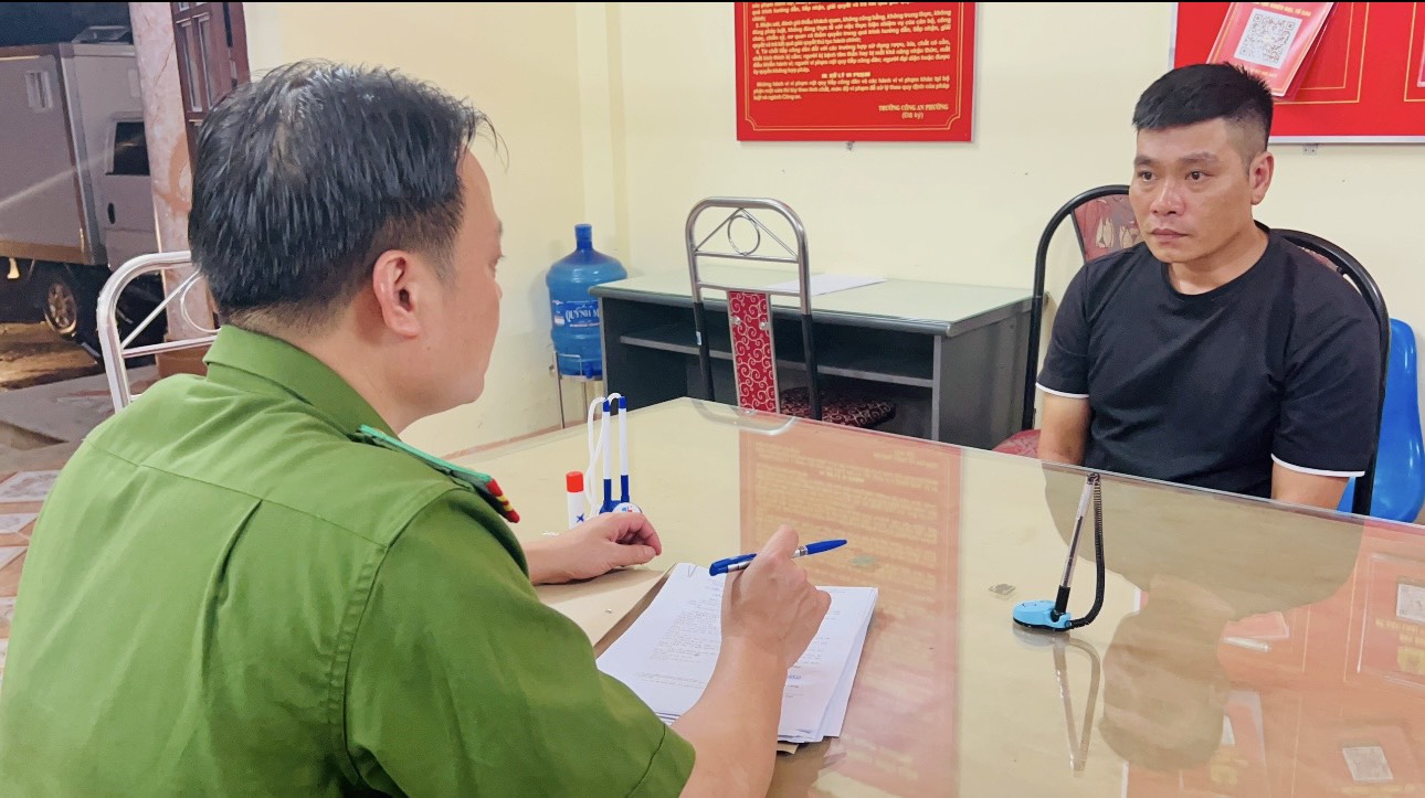 Công an Lào Cai làm rõ người thu phế xe hàng tại cửa khẩu Kim Thành.jpg
