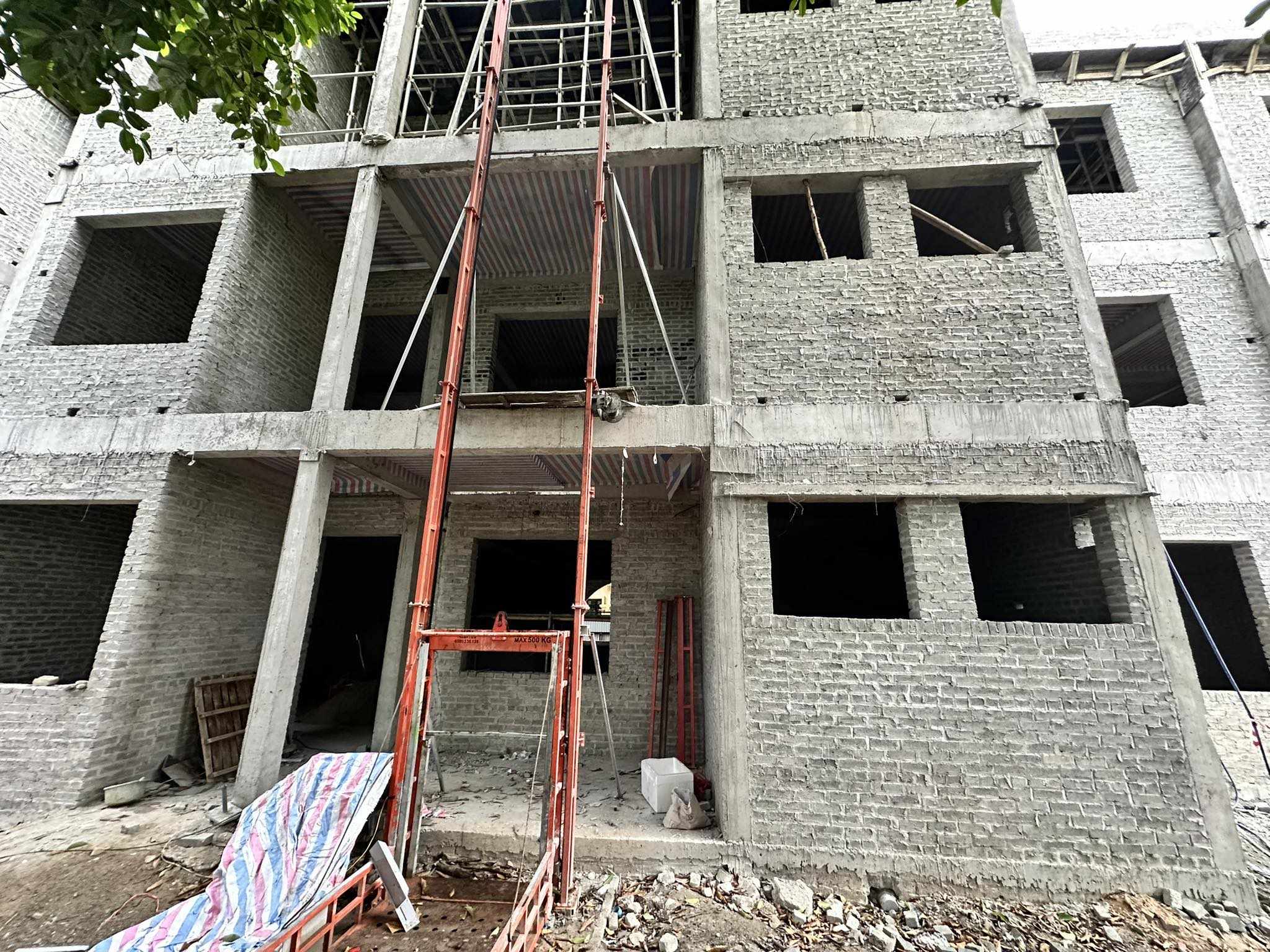 Vụ tai nạn lao động ở Quốc Oai Do đứt cáp thang tời vật liệu.jpg