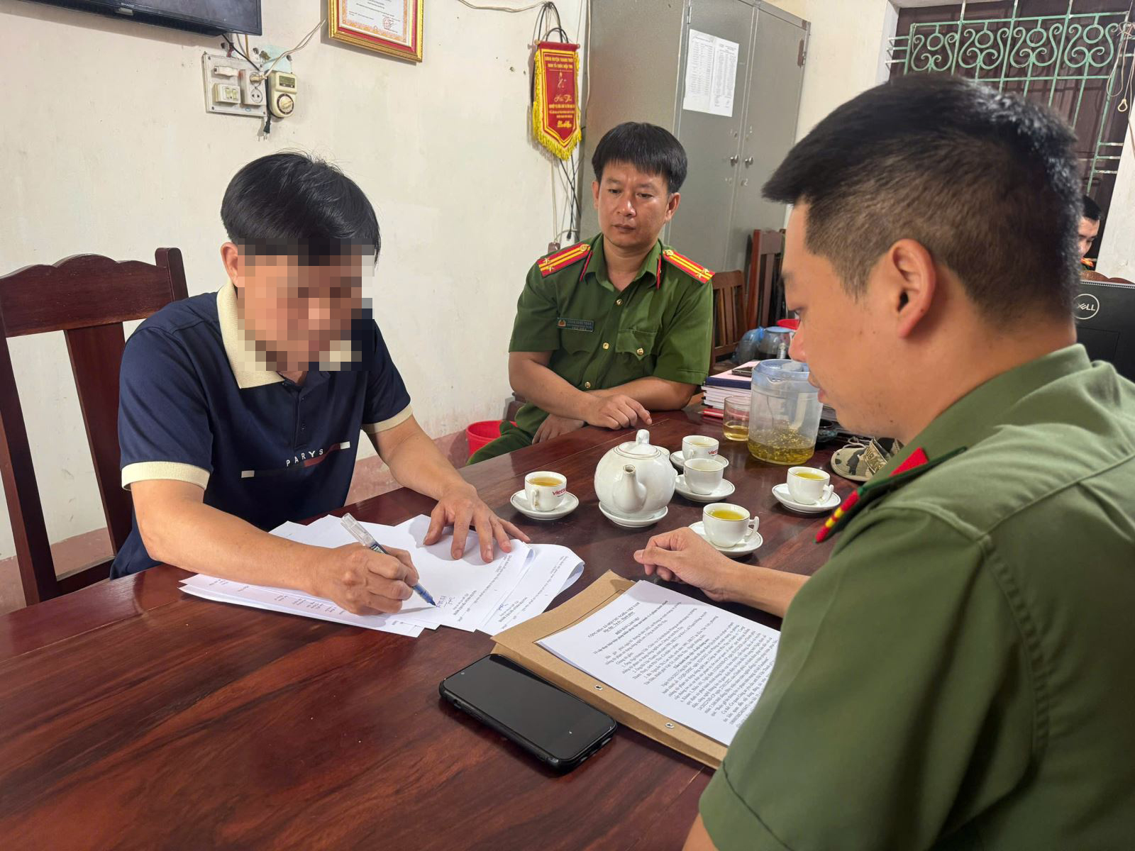 Xử phạt người đăng thông tin sai sự thật trong góp ý sửa đổi Hiến pháp.jpg