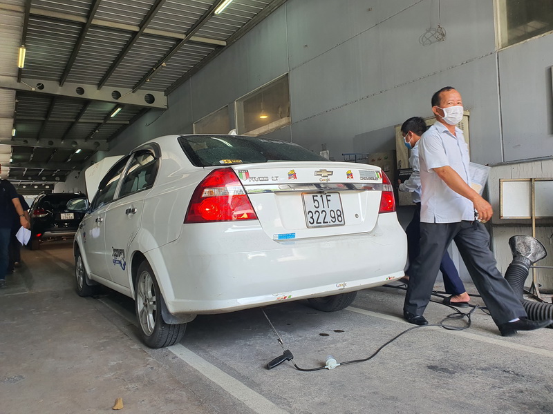 Từ 1-3, chủ xe ô tô cần điều chỉnh số vòng quay lớn nhất của động cơ không được nằm trong 'vùng đỏ'
