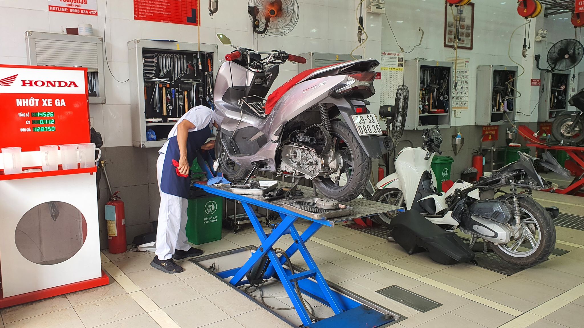 Nhiều chủ xe máy không có thói quen bảo dưỡng xe cho đến khi bị hư hỏng