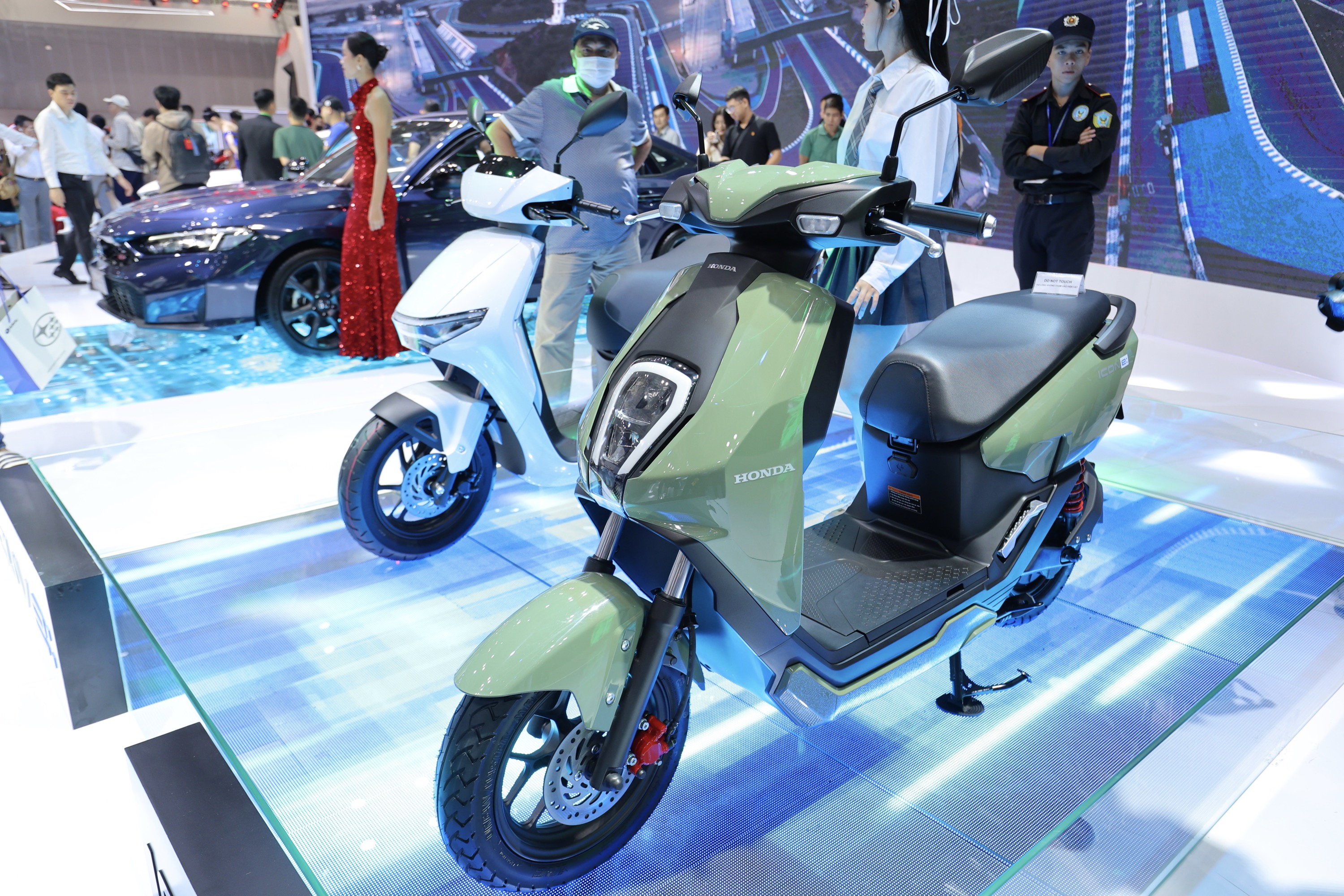 Honda-CUVe -ICONe 1.JPG