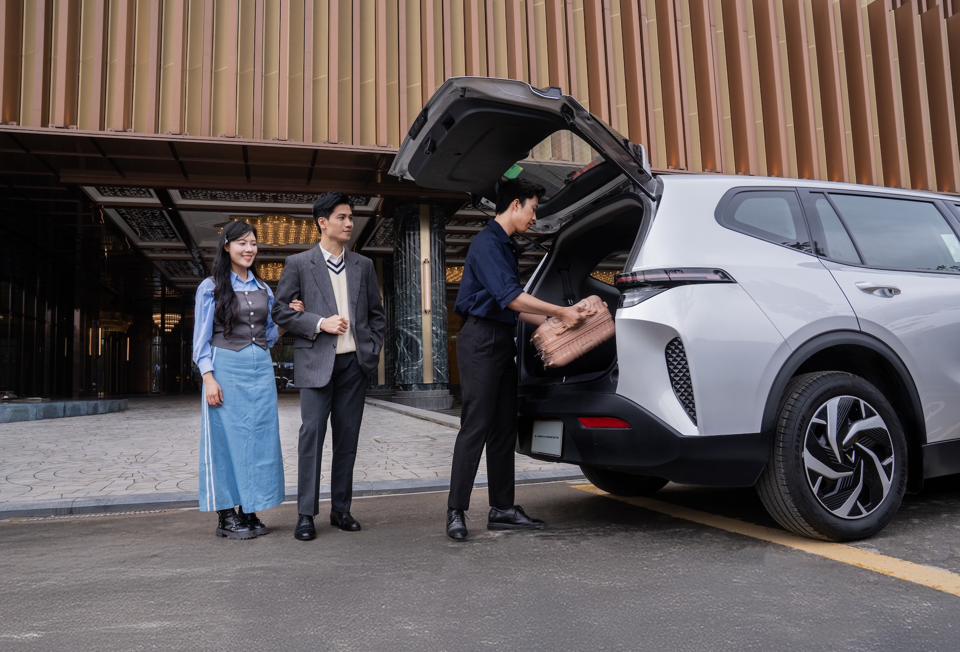 Chạy Limo Green hơn 20.000 km, tài xế chốt gọn: 'Rộng, êm, vượt xe tự tin, nhiều khách quen hơn'
