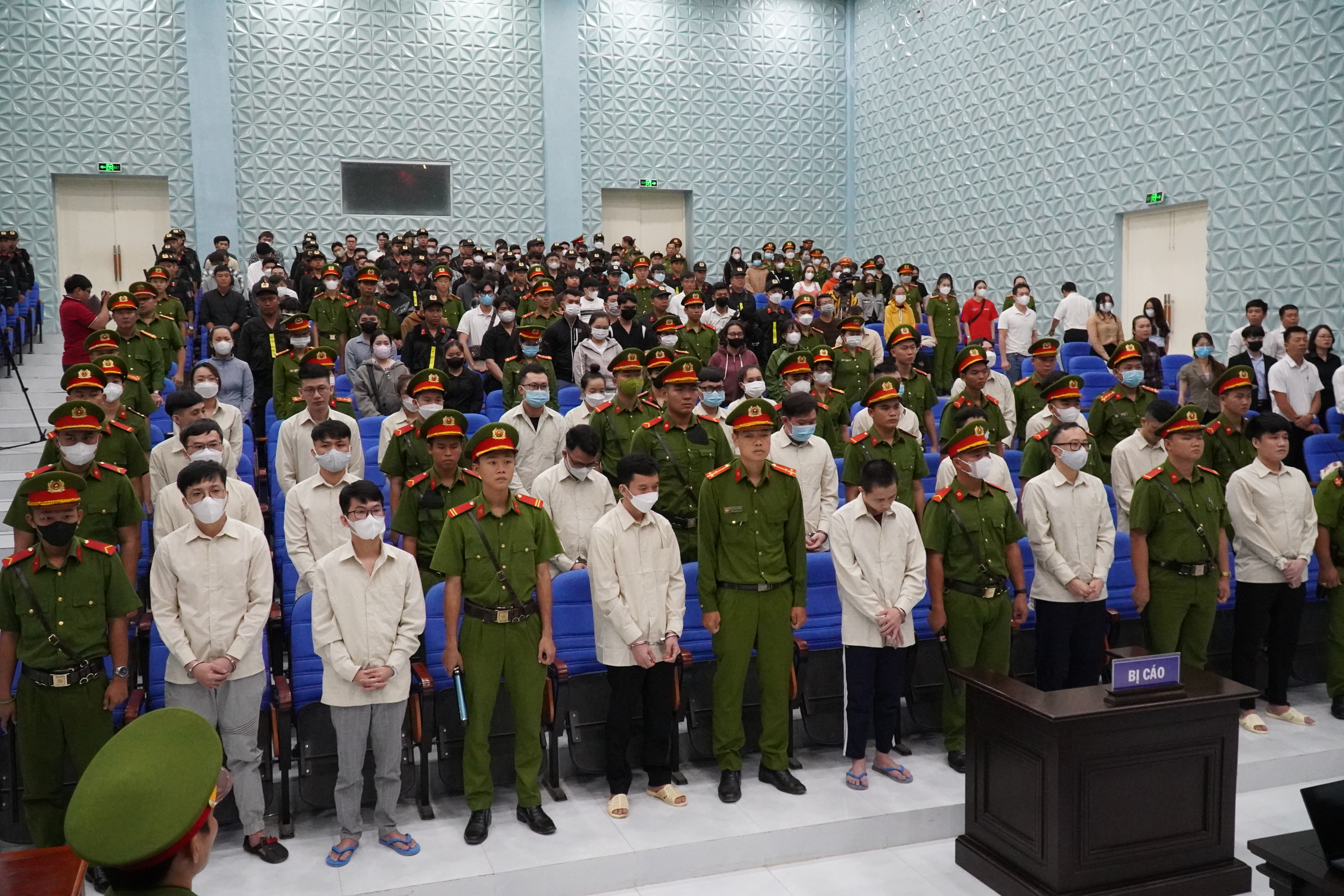 Đoi-no-thue-cong-ty-Phap-Viet (14).JPG