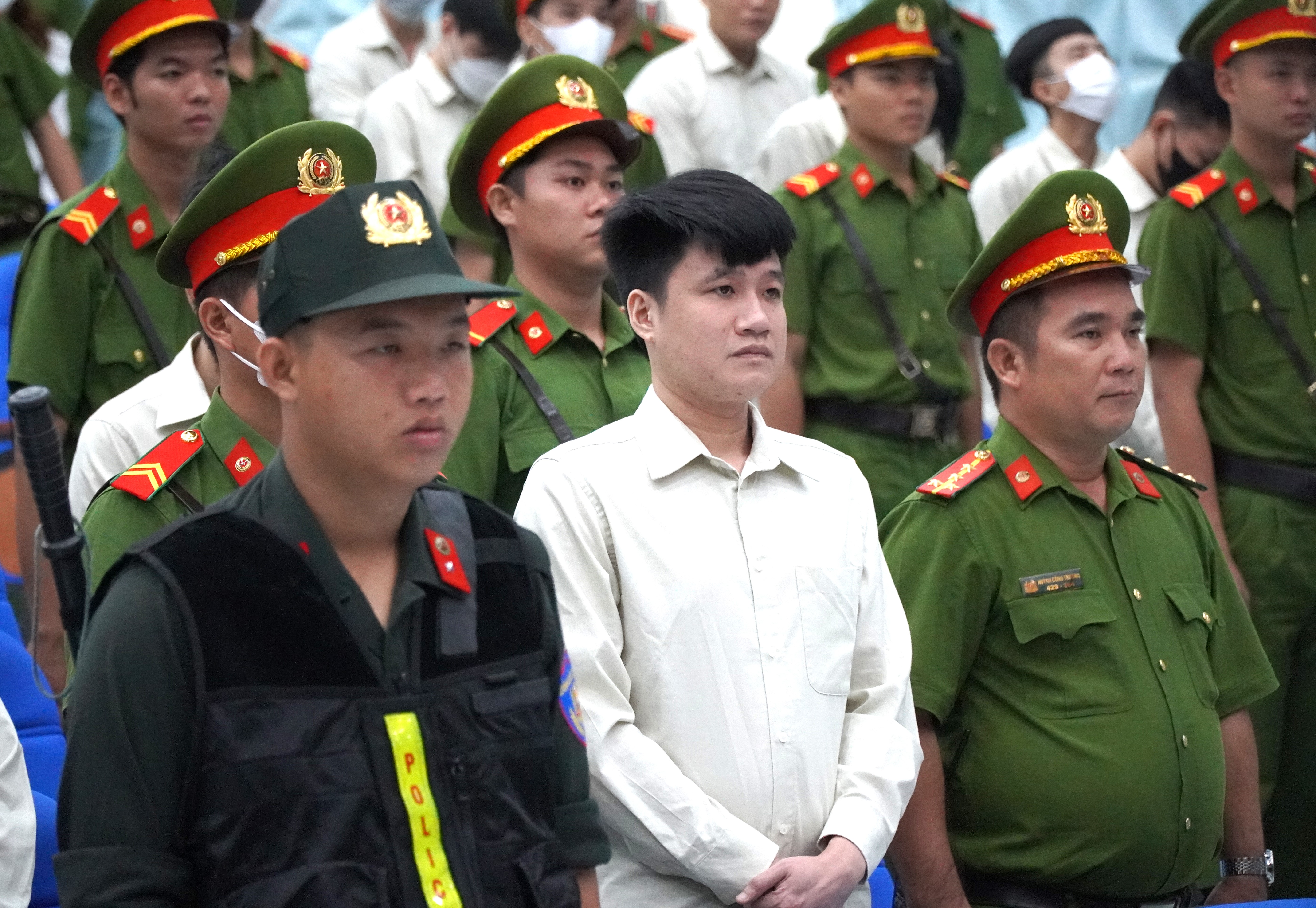Doi-no-thue-phap-viet (2).JPG