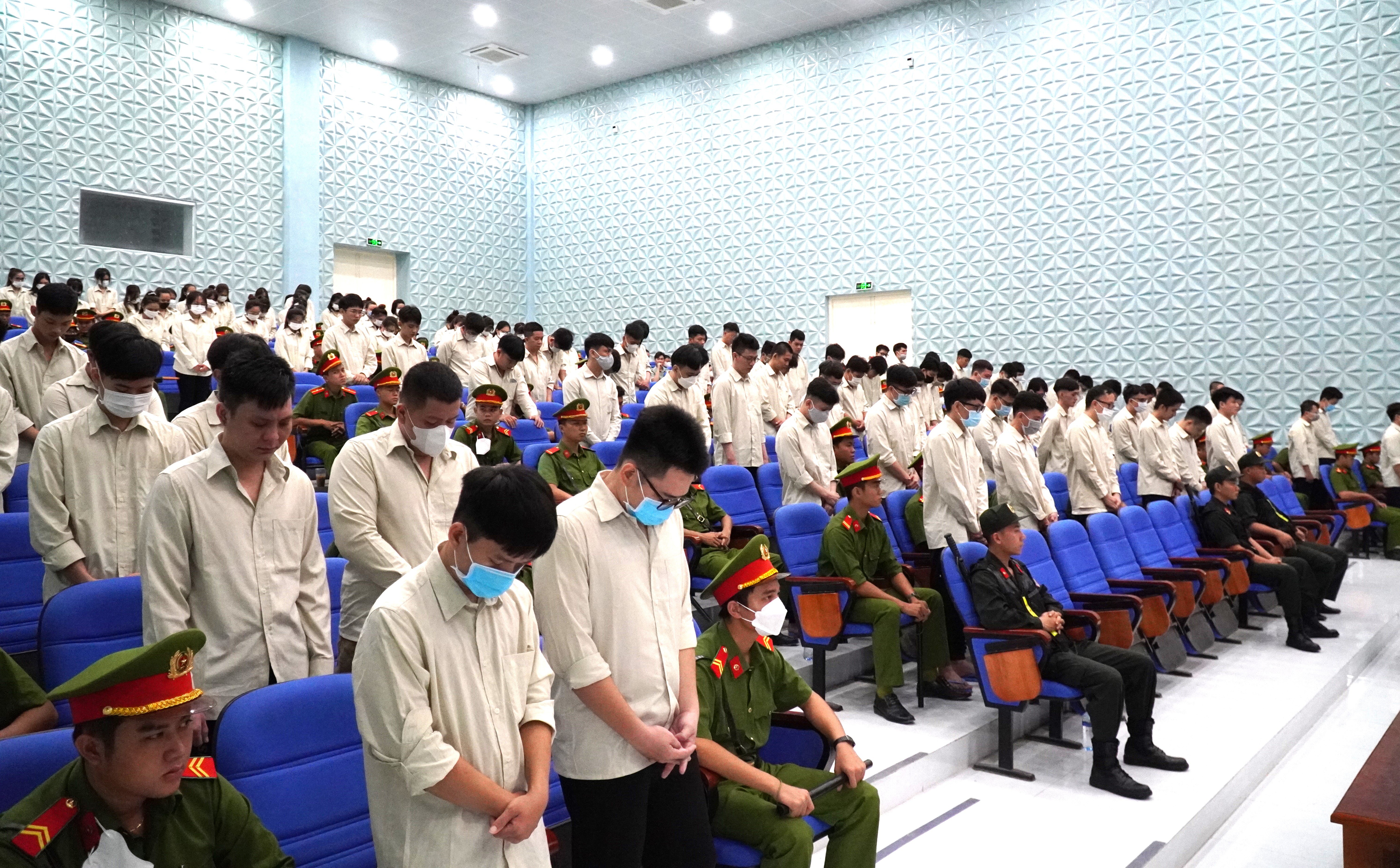 Doi-no-thue-phap-viet (4).JPG
