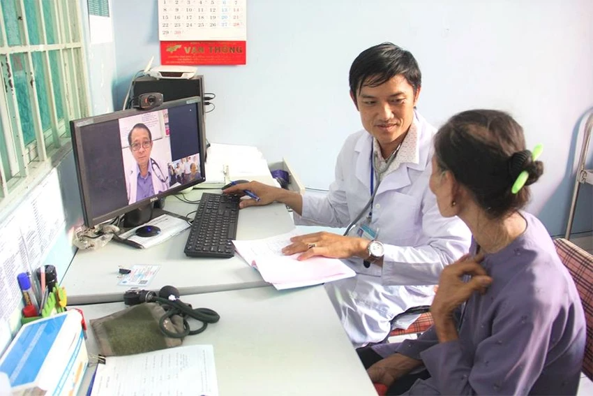 Tăng mức phụ cấp với trưởng, phó trạm y tế xã từ 1-7