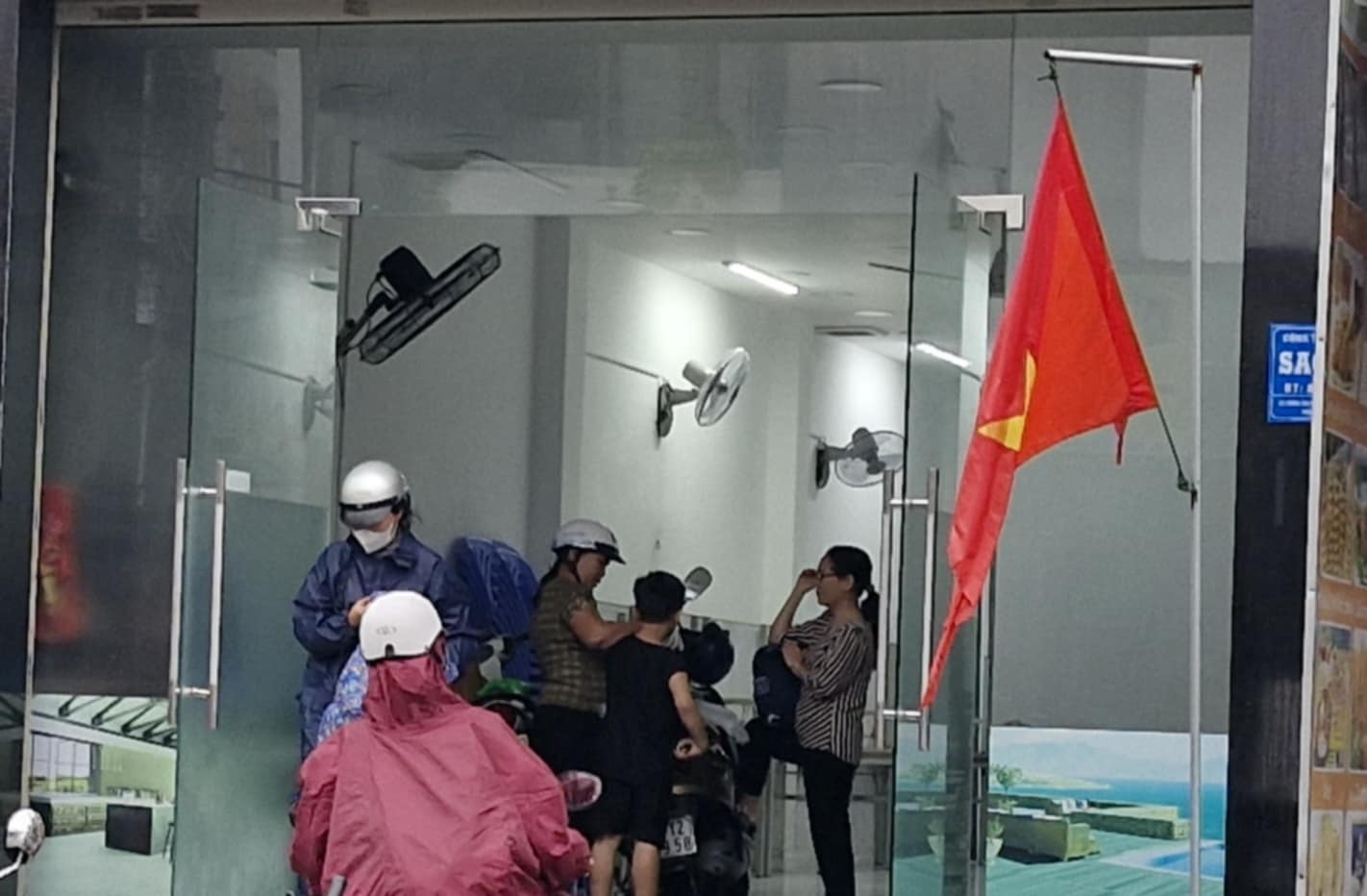 ban-tru-ve-tinh.jpg