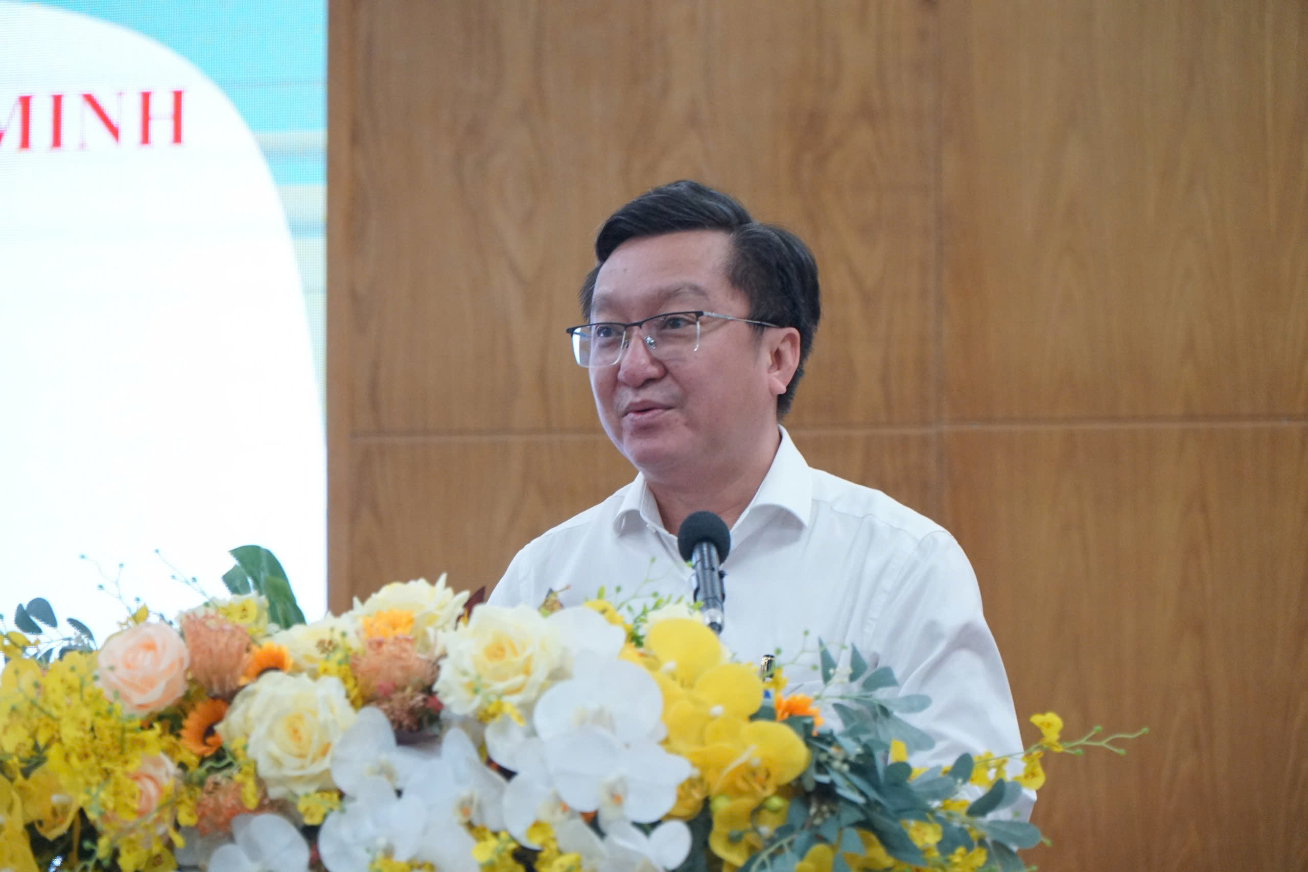 học sinh phải đi học thêm