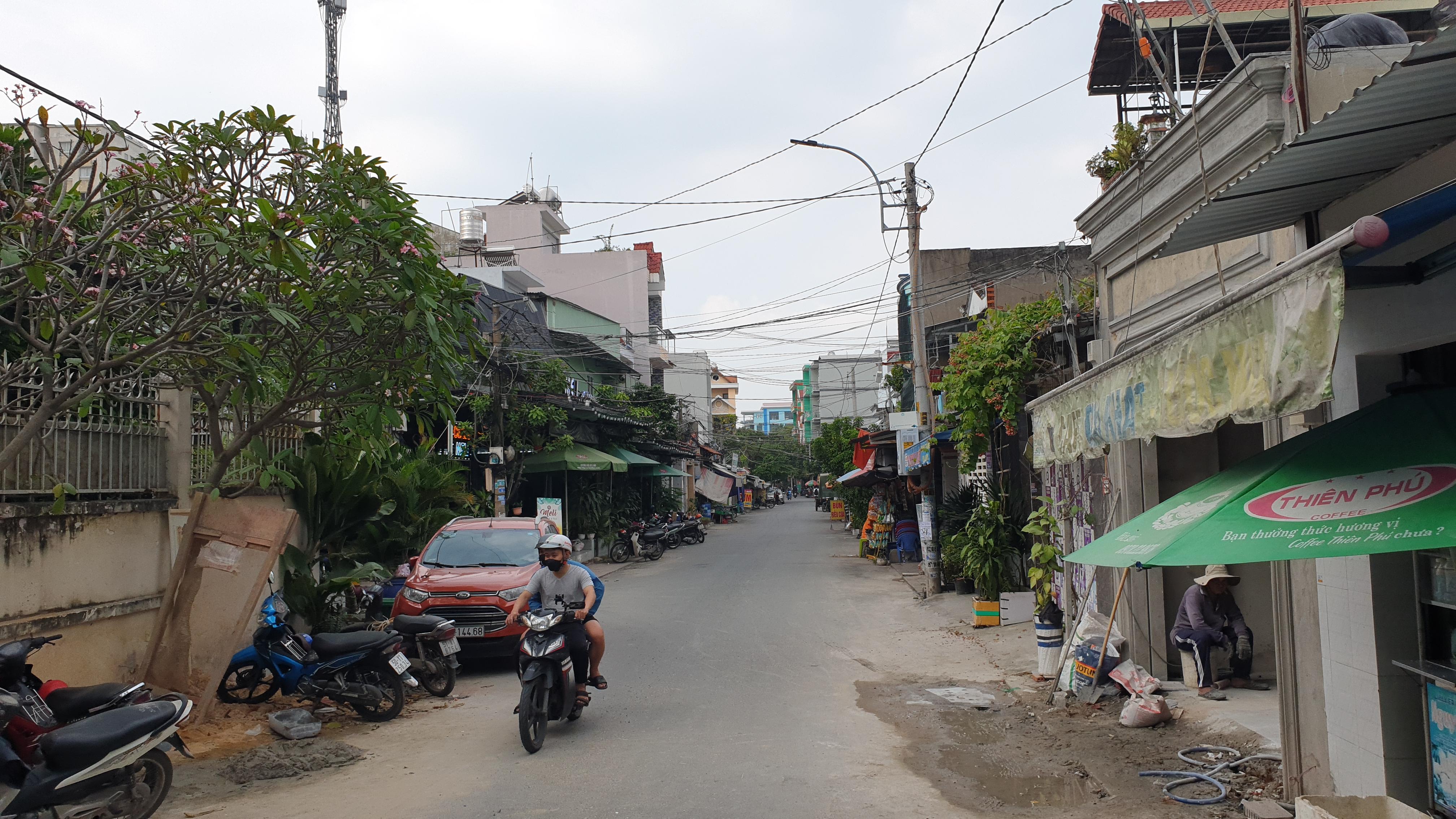 bat-nhom-30-thanh-nien-hon-chien-chem-trong-thuong-1-nguoi-o-duong-to-ky-tan-chanh-hiep