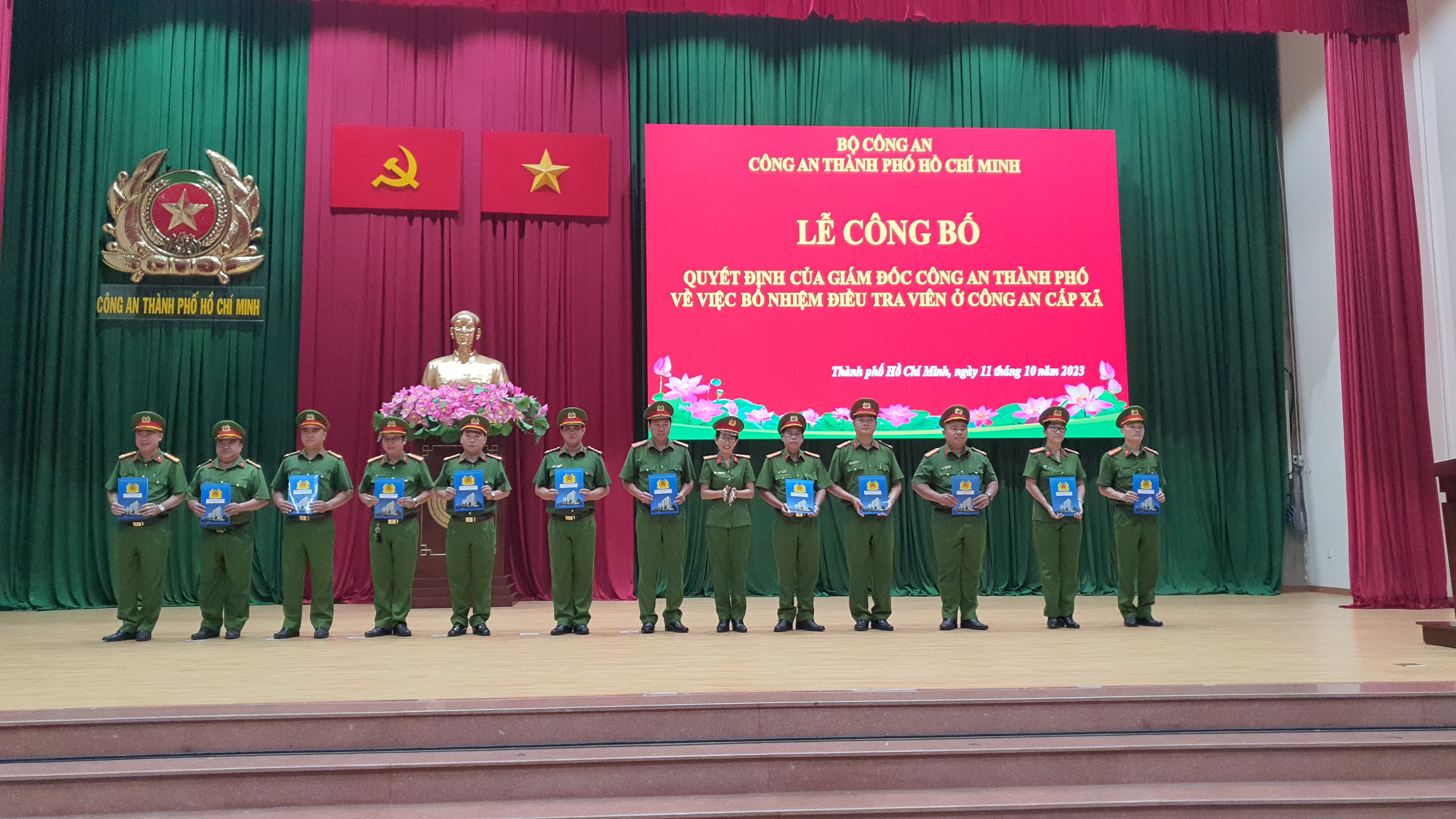 88-dieu-tra-vien-cap-xa-duoc-cong-an-tphcm-bo-nhiem-3.jpg