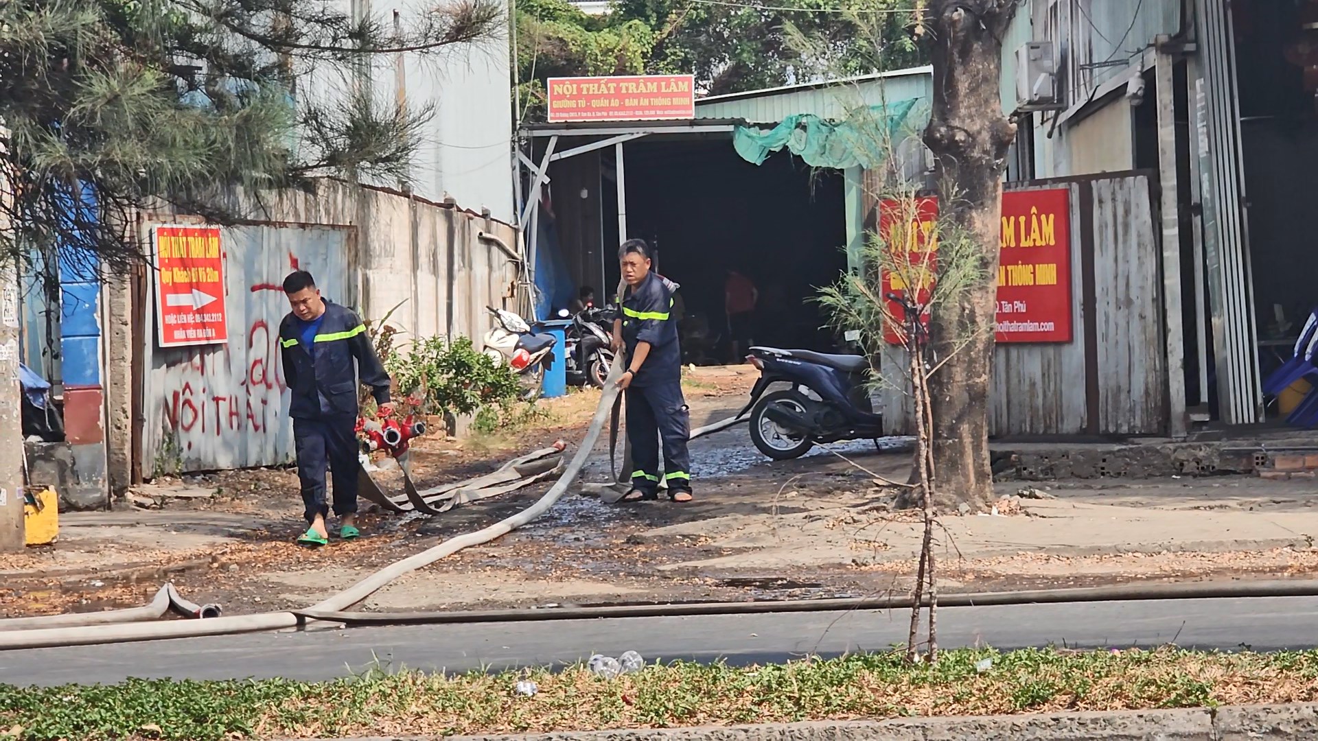 Liên tục cháy lan nghi do đốt cỏ rác vào tiết trời khô nóng