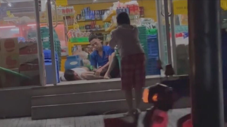 Nhóm người cầm hung khí rượt đuổi, chém nhau khiến hai người bị thương