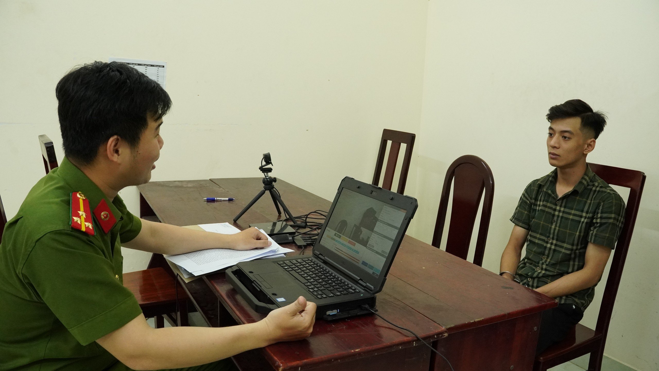 bat-3-nguoi-trong-vu-cuop-giat-keo-le-hang-tram-met-o-tan-binh-5.jpg