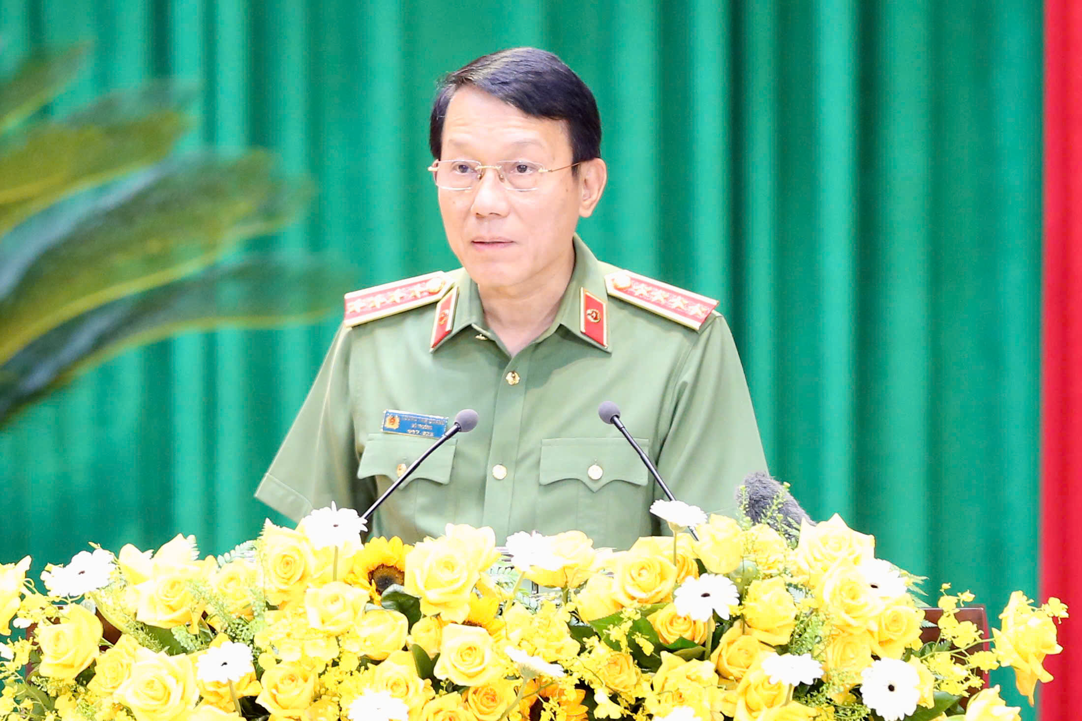 bo-truong-luong-tam-quang-cong-an-tp-hcm-phai-tro-thanh-diem-sang-cua-cong-an-ca-nuoc (13).jpg