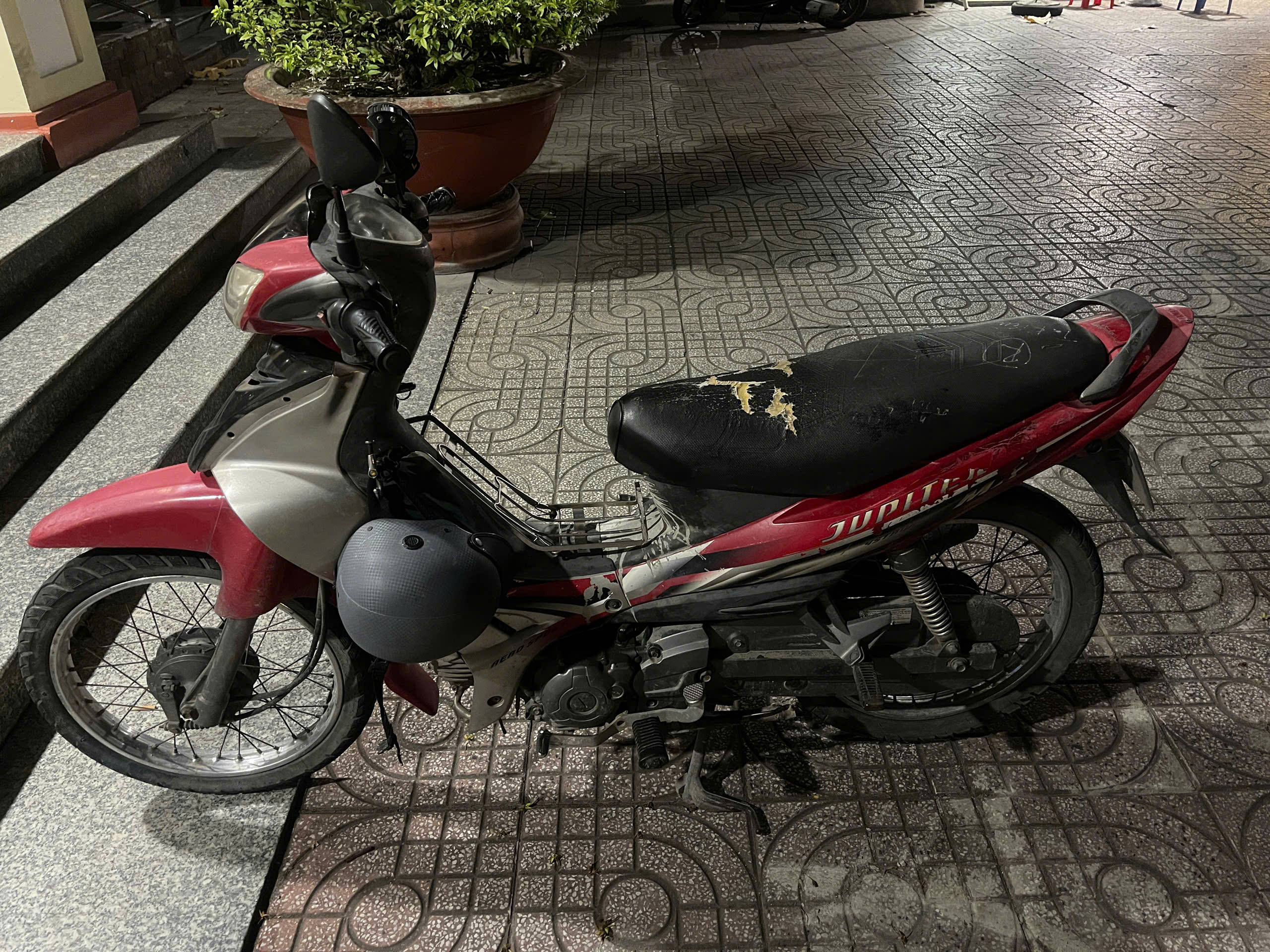 z7610555345018_8be509c577a5ae7c5ec0d8a4ed5da95b.jpg