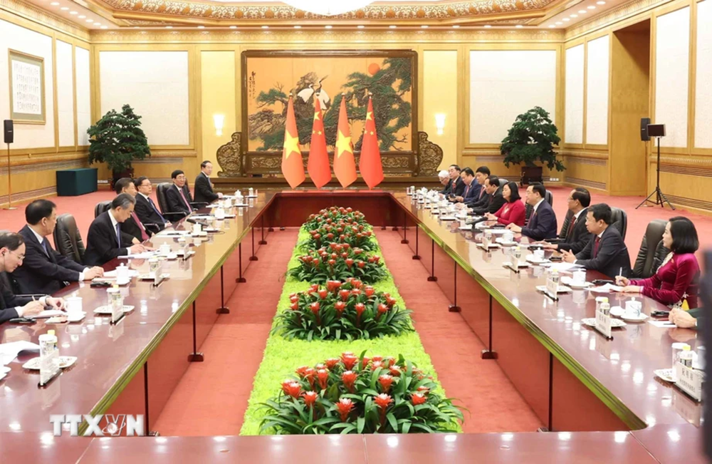 chu-tich-quoc-hoi-vuong-dinh-hue-2.png