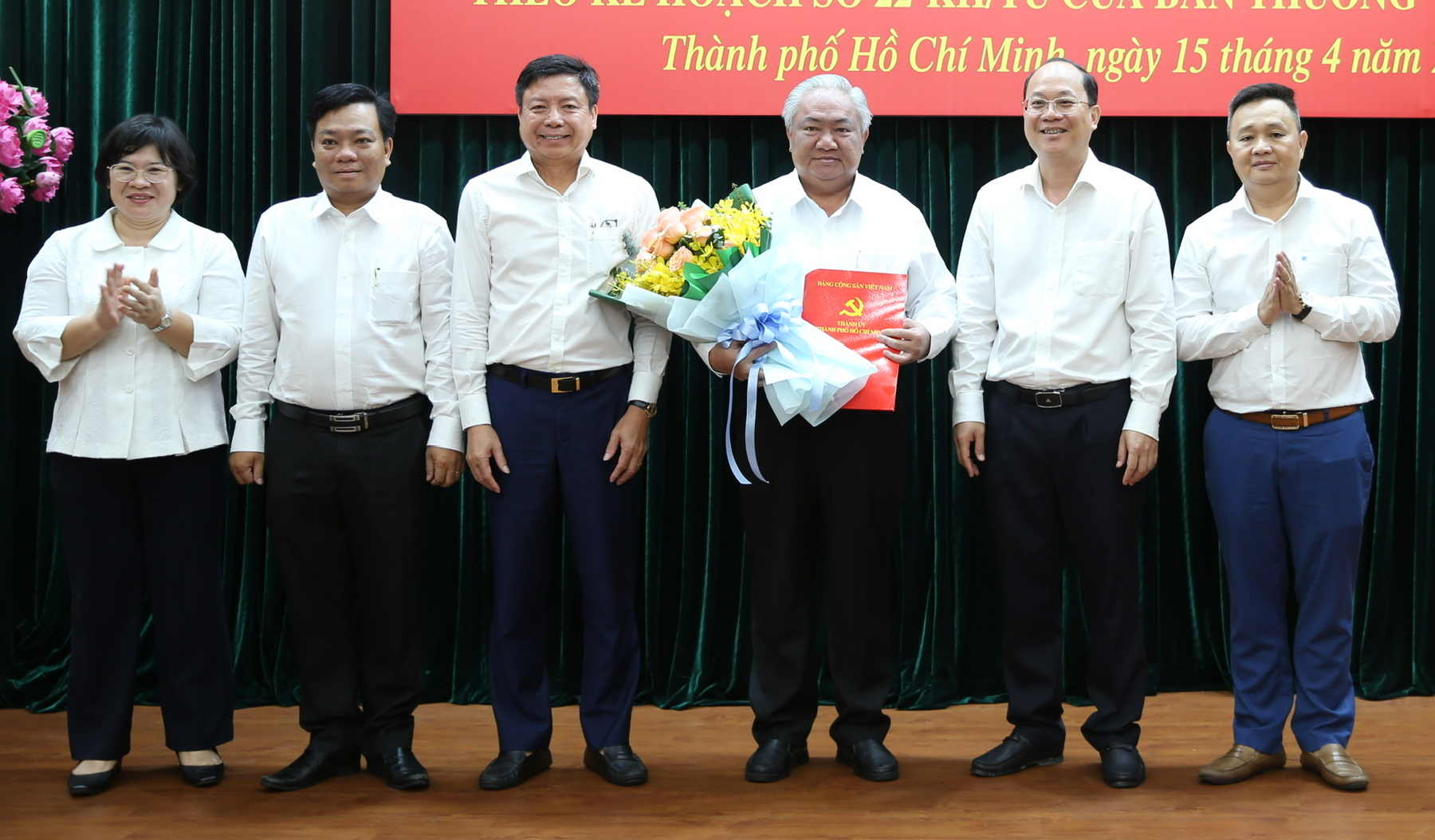 Thành uỷ TP.HCM sáp nhập, chuyển giao các tổ chức cơ sở Đảng