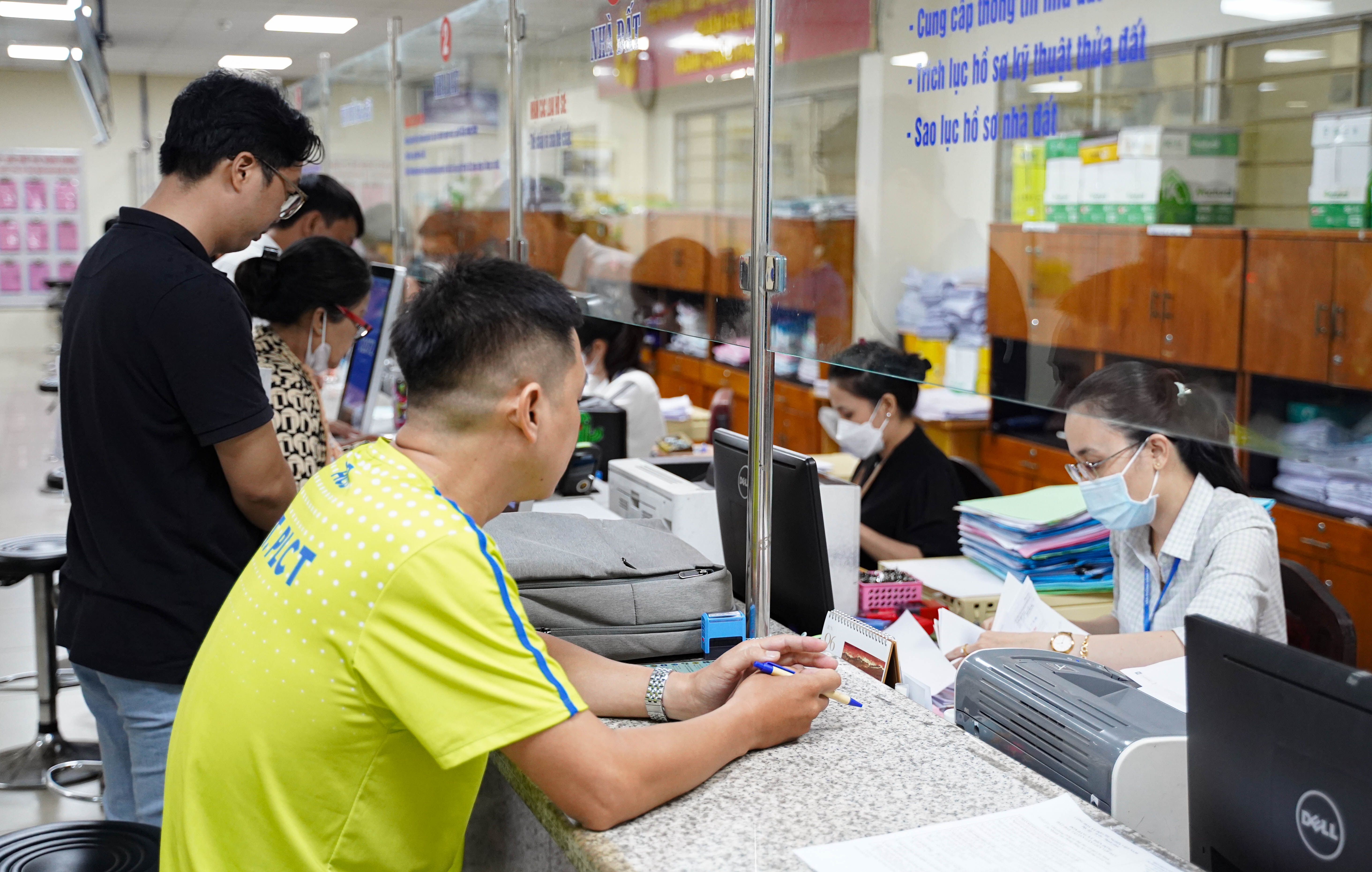 gan-sap-xep-80-phuong-o-tp-hcm-voi-to-chuc-chinh-quyen-do-thi-1.jpg