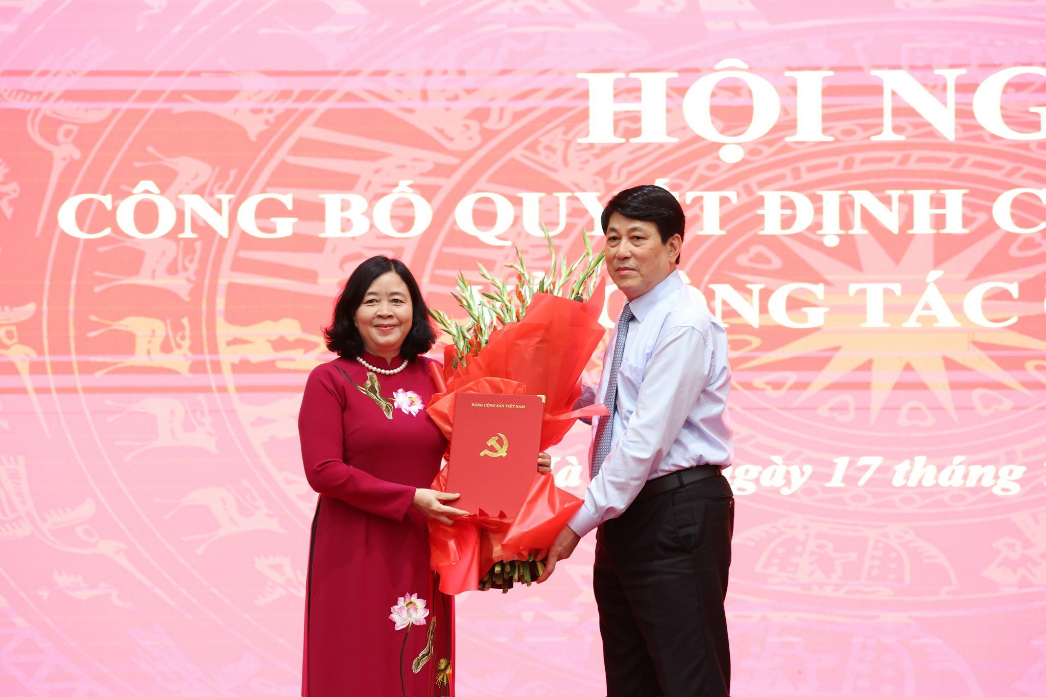 chia-se-nhan-nhiem-vu-moi-cua-tan-bi-thu-thanh-uy-ha-noi-bui-thi-minh-hoai-2.jpg