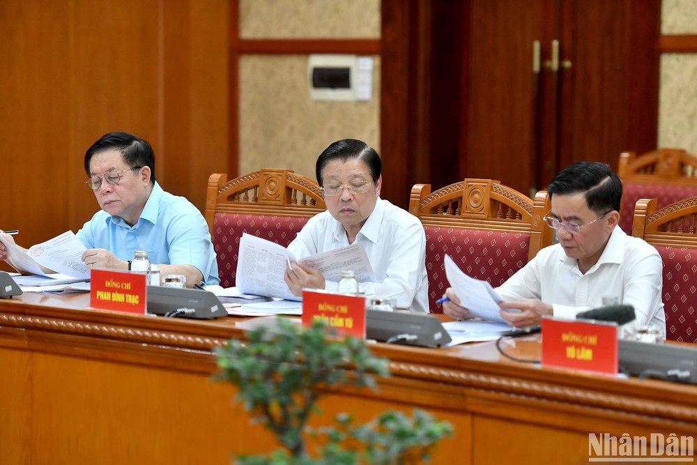3-noi-dung-lon-trong-xay-dung-van-kien-dai-hoi-xiv-cua-dang (4).jpg