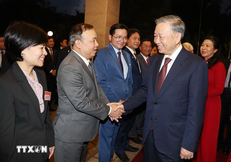 tong-bi-thu-chu-tich-nuoc-to-lam-gap-go-cong-dong-viet-nam-tai-trung-quoc-1.jpg