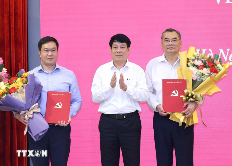 bo-nhiem-trung-tuong-to-an-xo-va-2-nhan-su-khac-lam-tro-ly-thu-ky-cua-tong-bi-thu-chu-tich-nuoc (5).jpg