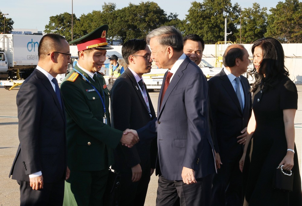1-tong-bi-thu-to-lam-da-den-my.jpg