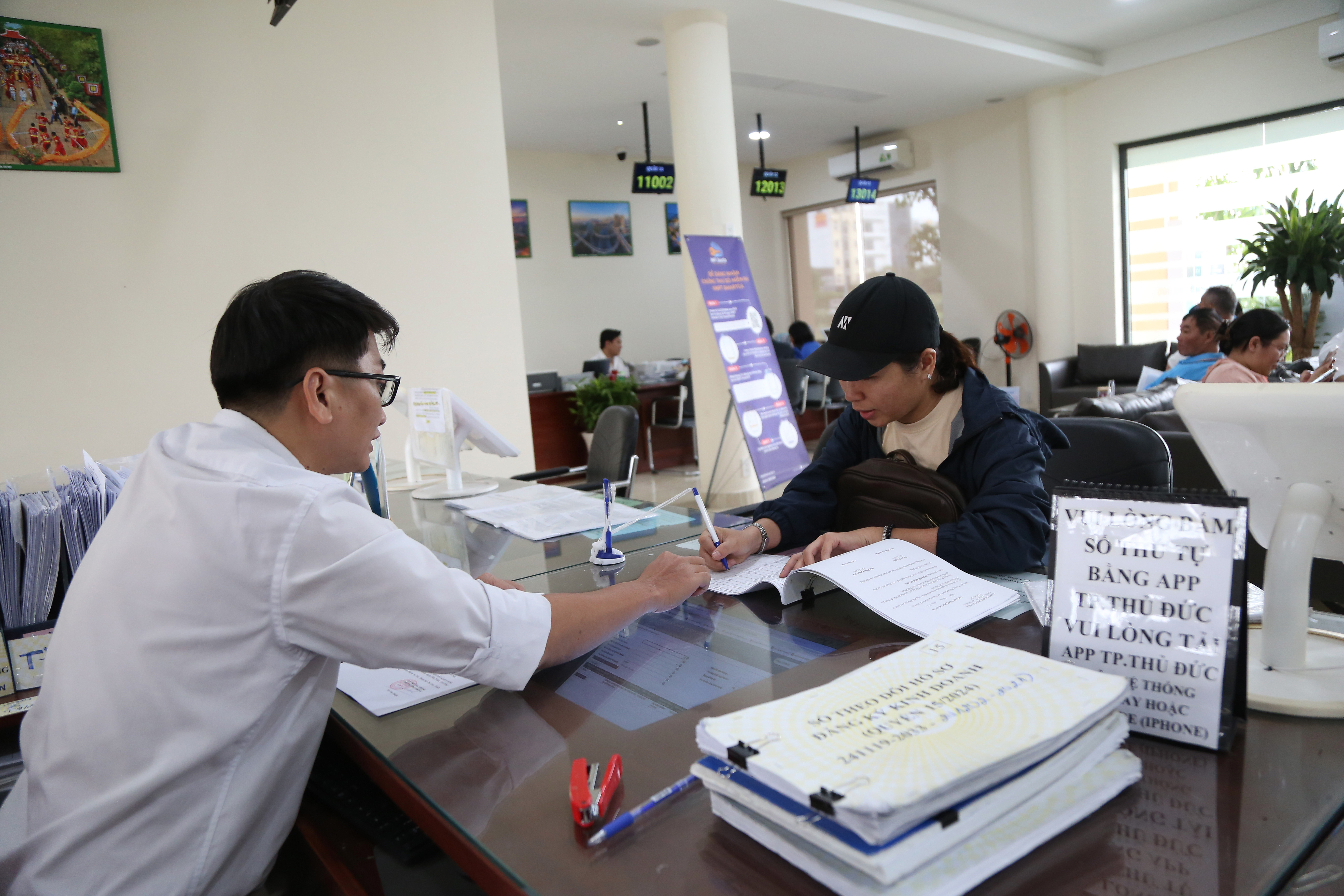 Giải bài toán cơ cấu lại đội ngũ cán bộ trong tinh gọn bộ máy