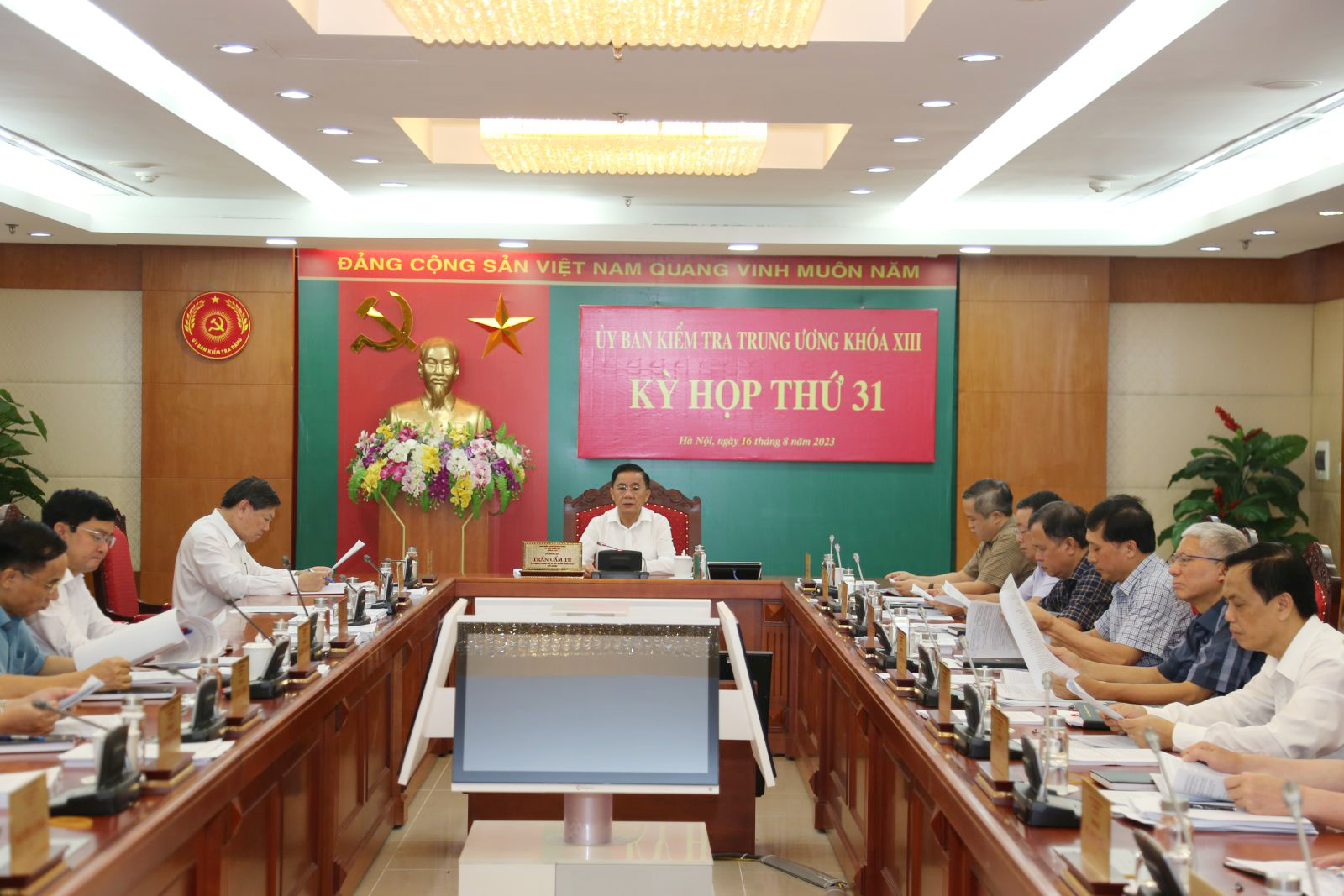 Hướng đến hình sự hóa tội làm giàu bất chính
