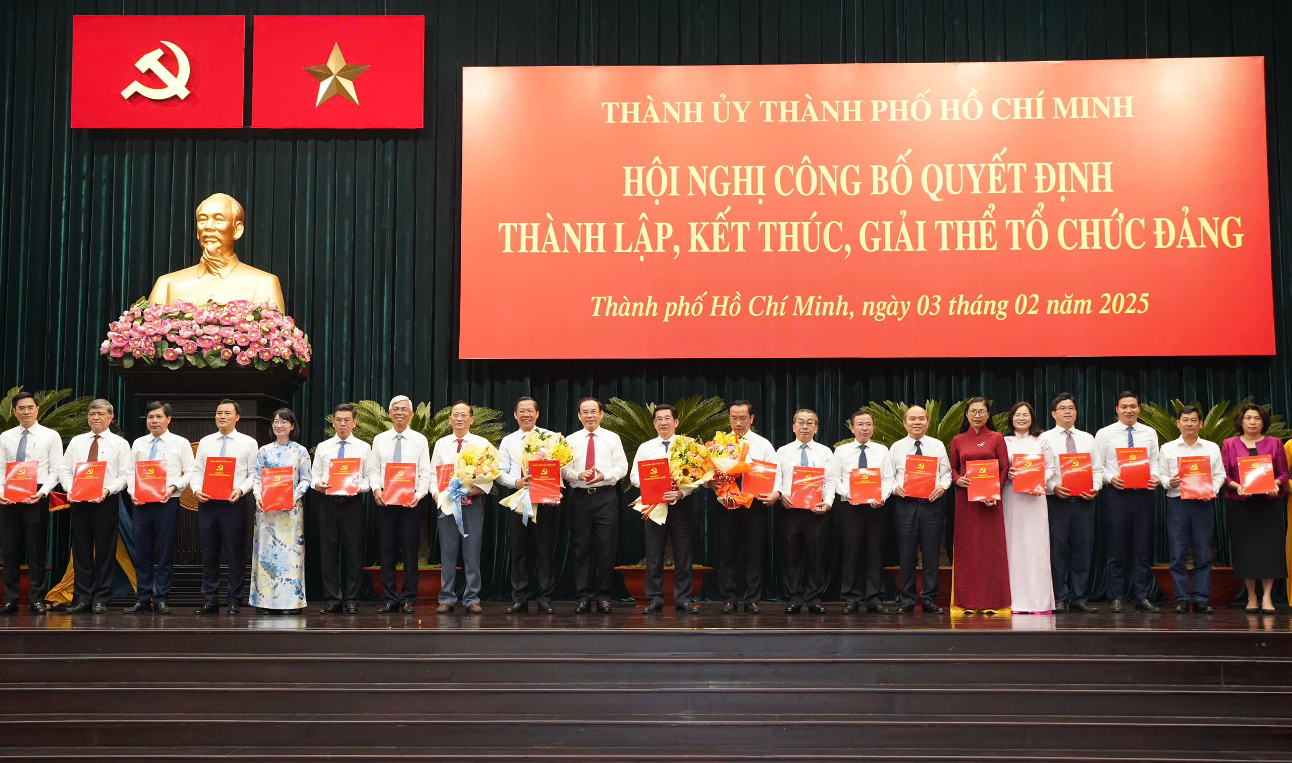 Thành lập Đảng bộ UBND TP.HCM do ông Phan Văn Mãi làm Bí thư Đảng ủy