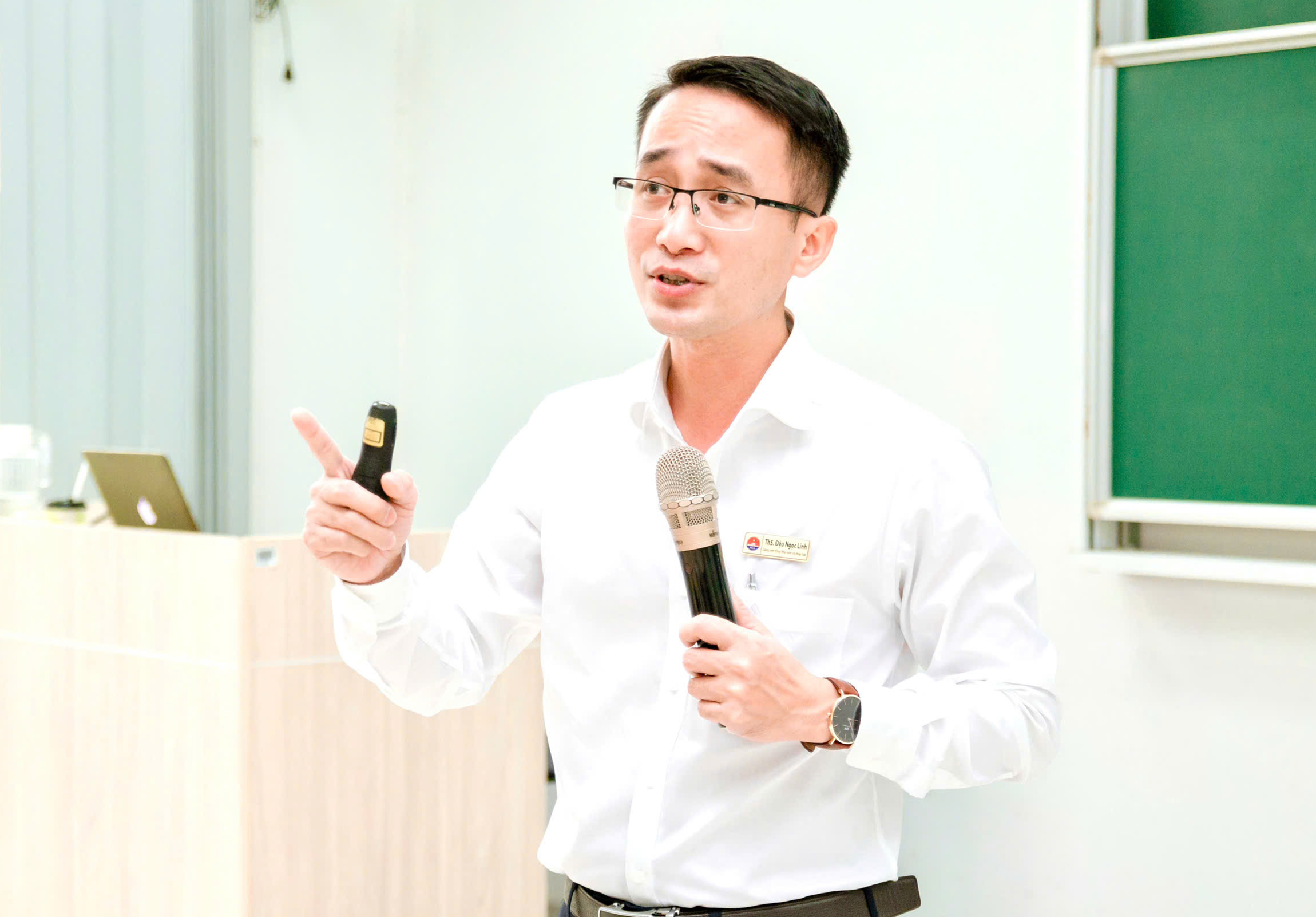 ths-dau-ngoc-linh-hoc-vien-can-bo-1.jpg