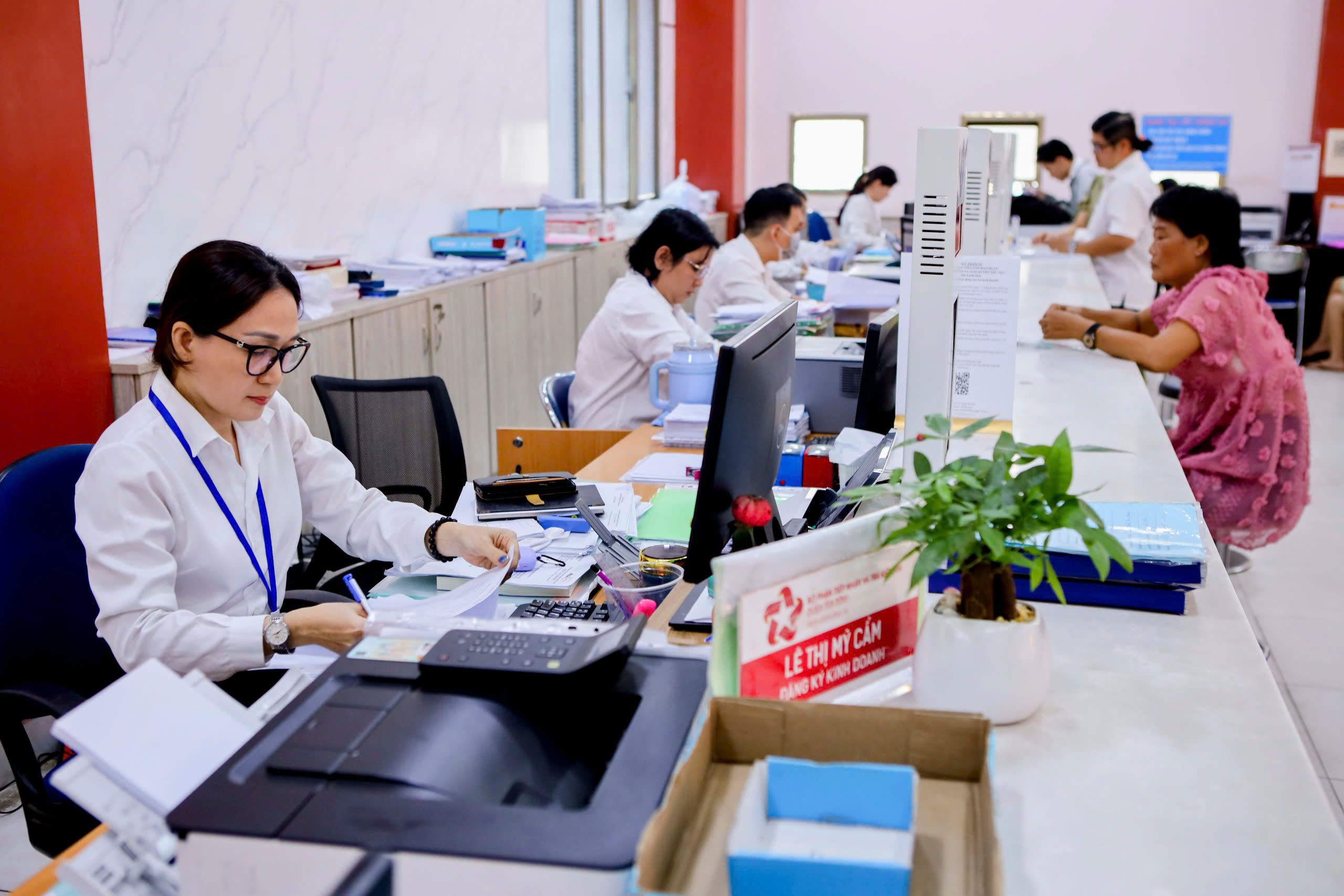 Sàng lọc, thi tuyển để cán bộ cấp xã mạnh hơn