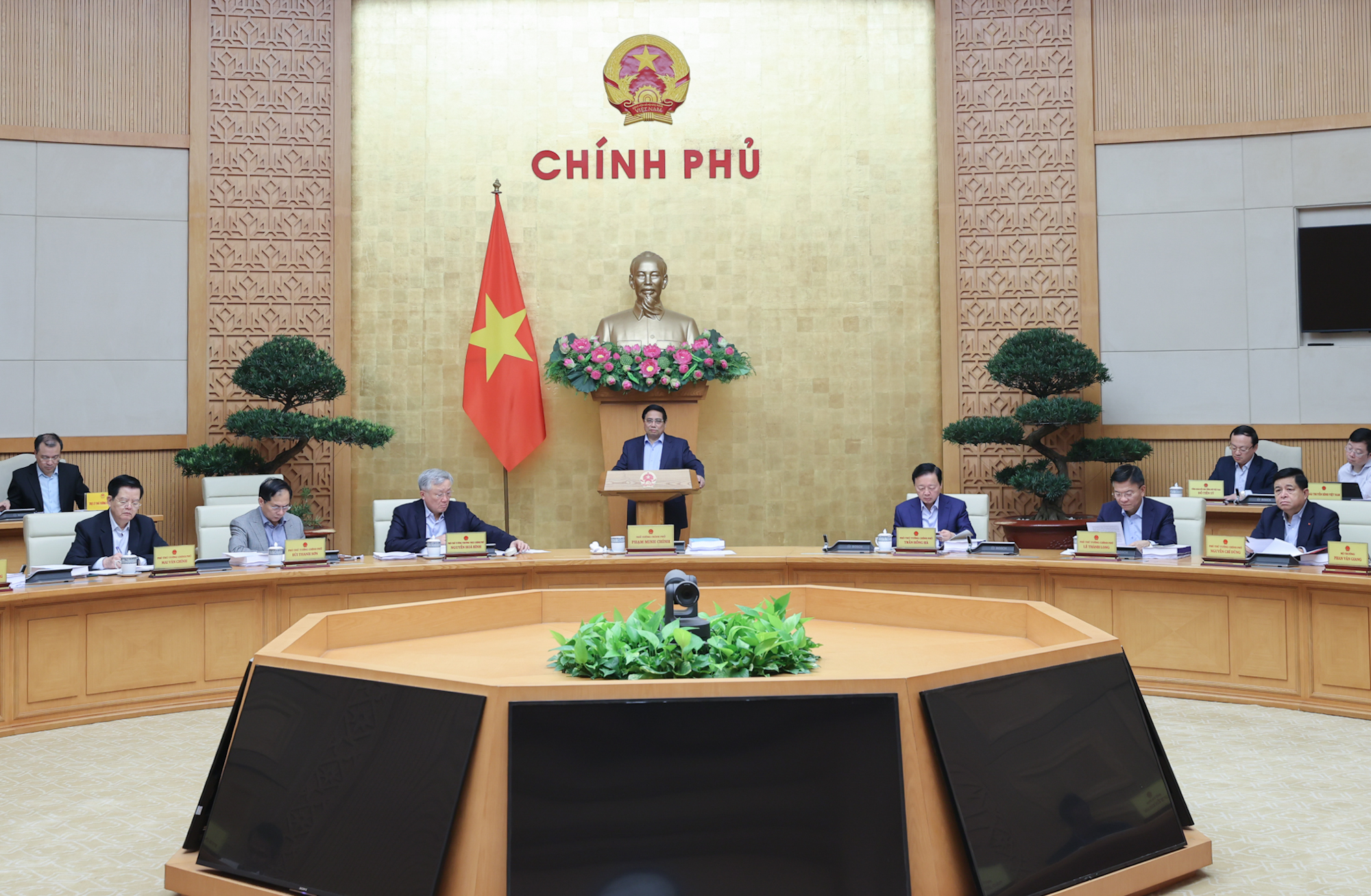 chinh-phu-du-kien-trinh-quoc-hoi-xem-xet-thong-qua-35-luat-nghi-quyet-tai-ky-hop-9-1.jpg