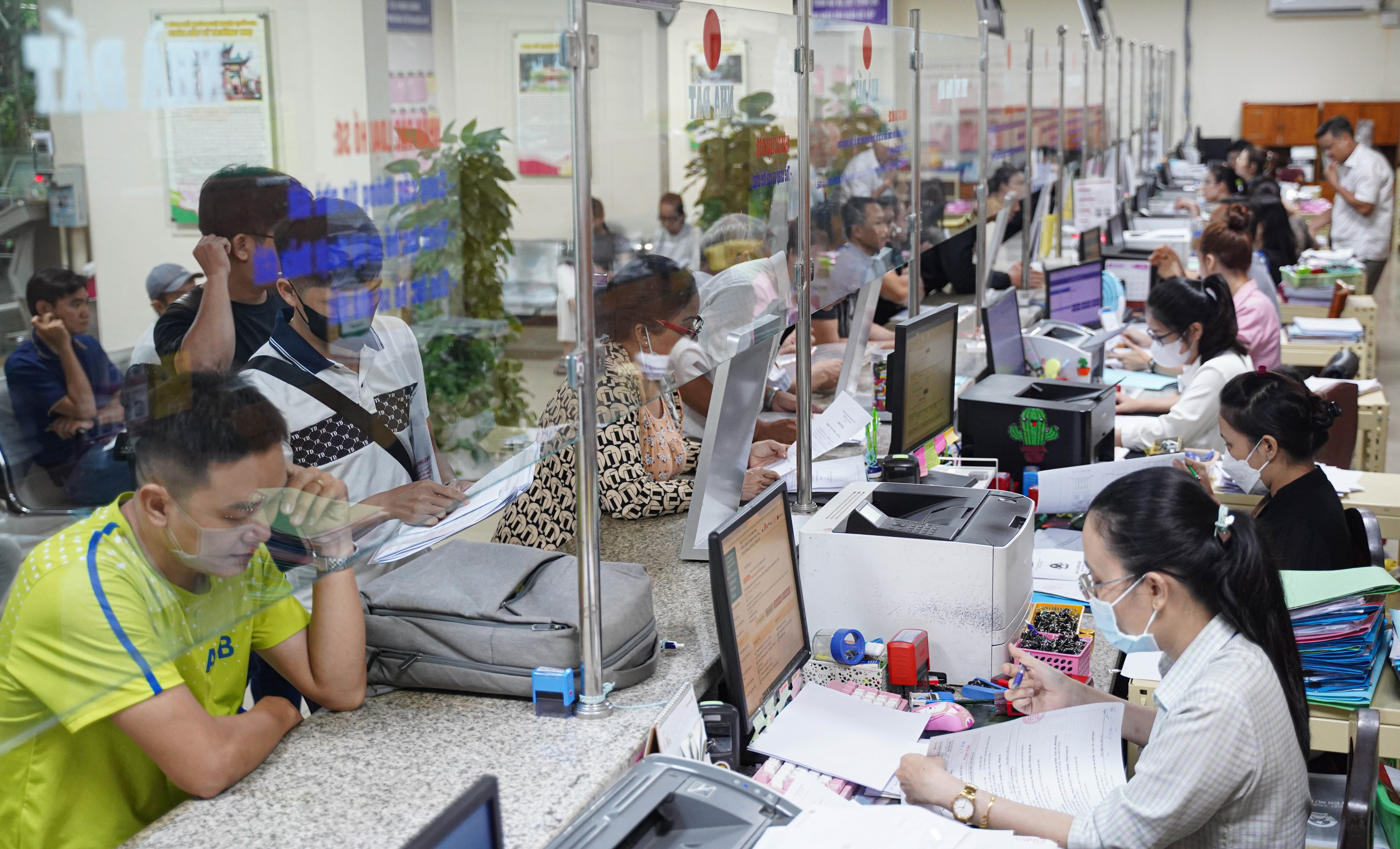 Dừng sử dụng người hoạt động không chuyên trách ở cấp xã