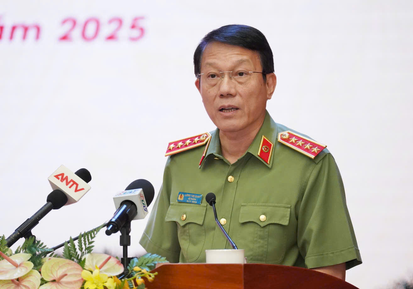 dai-tuong-luong-tam-quang-chung-ta-nhat-dinh-se-vuot-qua-moi-kho-khan-thach-thuc-2.jpg