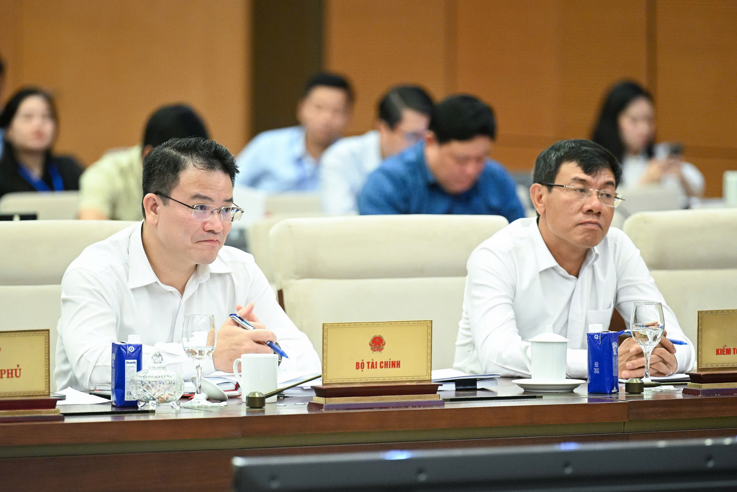 xu-ly-vuong-mac-cho-11-du-an-bot-giao-thong-bi-sut-giam-doanh-thu-1.jpg