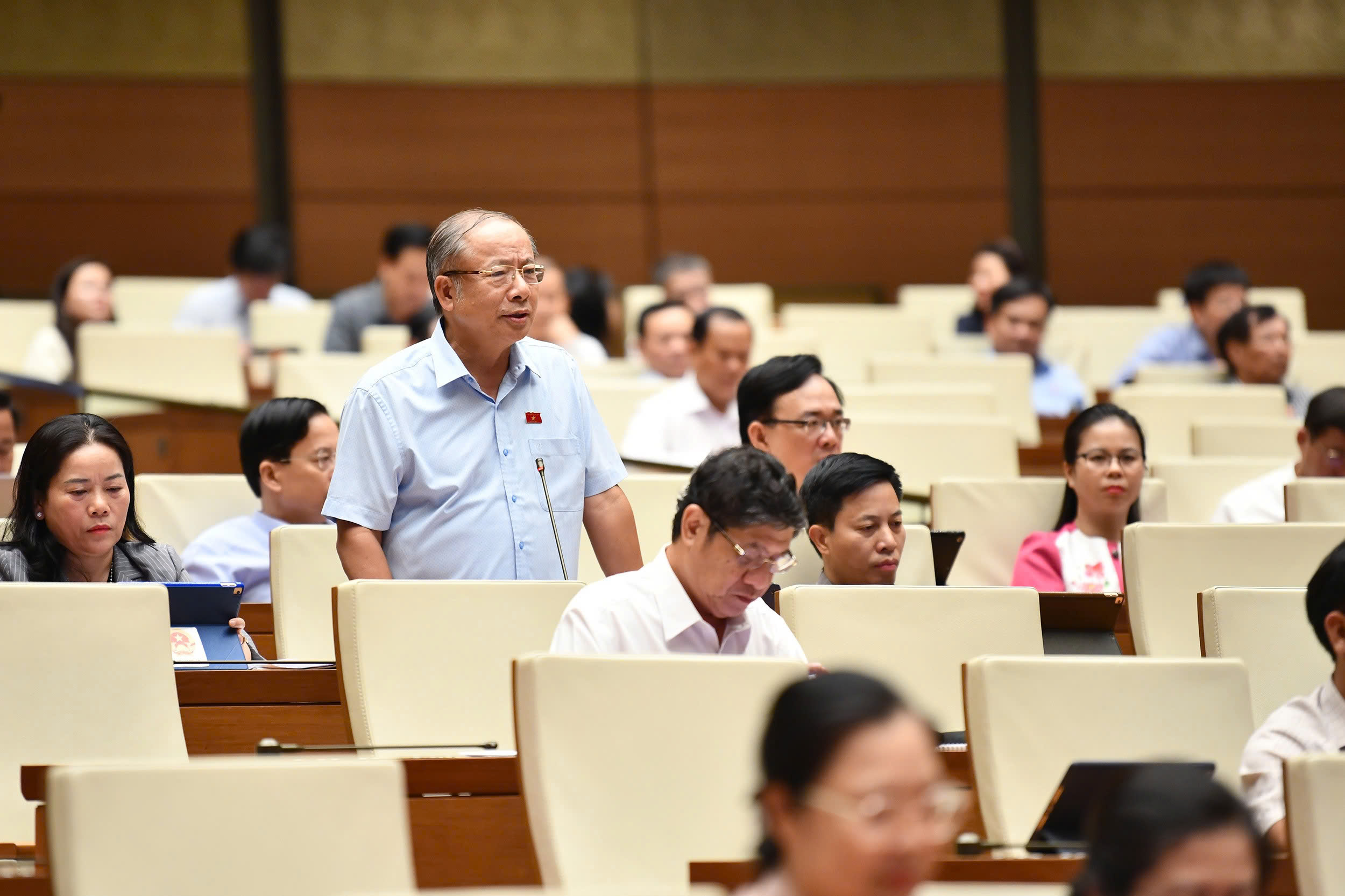 Đại biểu Nguyễn Văn Thân: Trung tâm tài chính là cuộc chơi của những người nhiều tiền