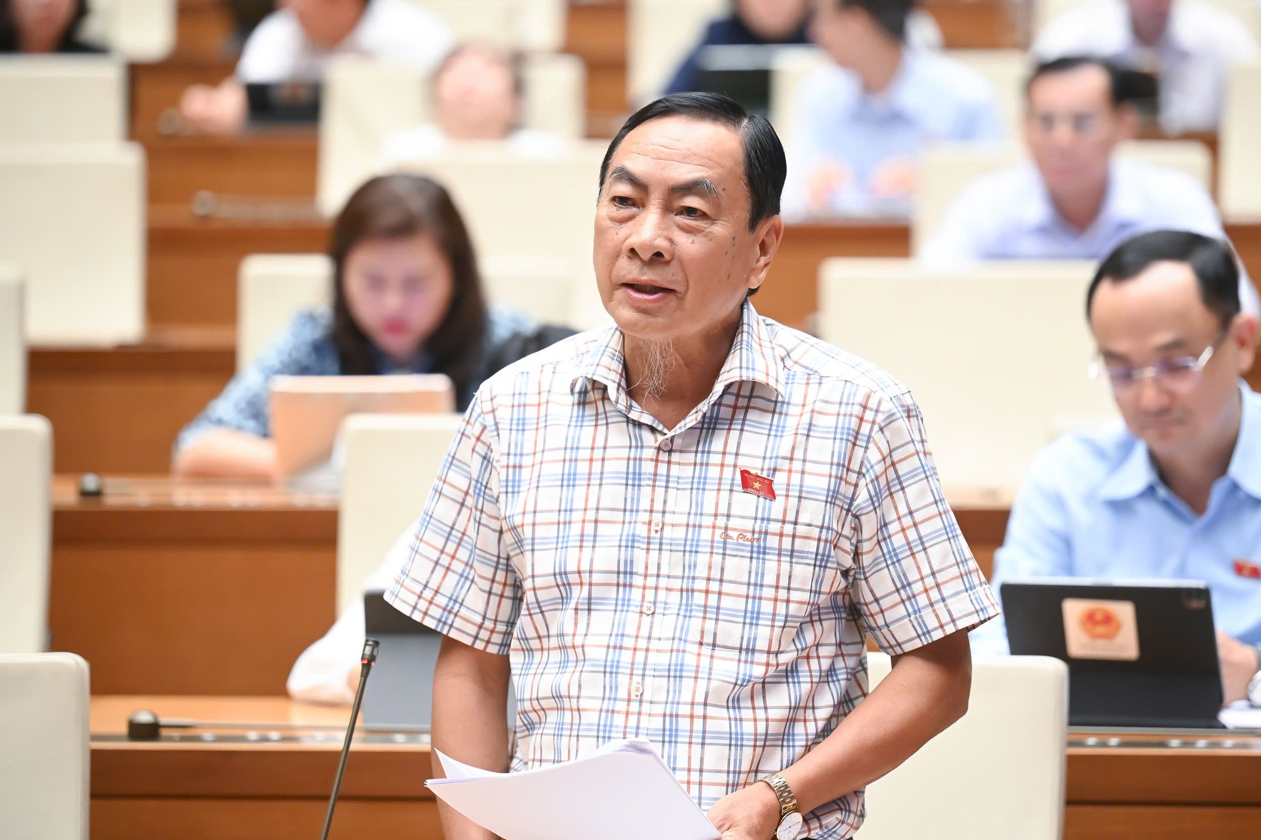 Hôm nay, hai tư lệnh ngành tài chính, giáo dục đăng đàn chất vấn nhiều vấn đề nóng