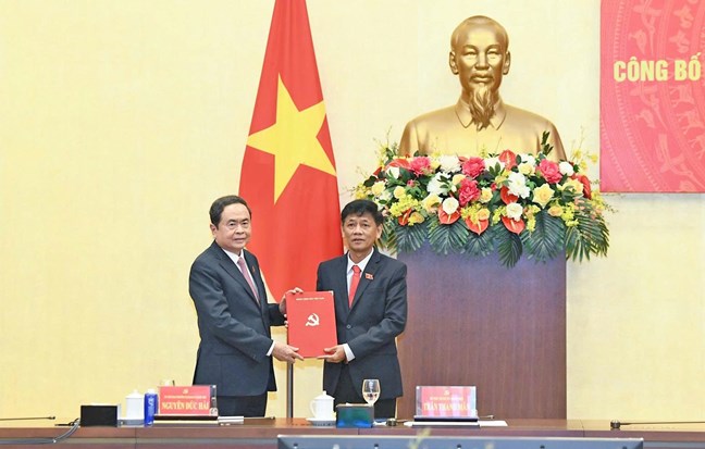 chu-tich-quoc-hoi-tran-thanh-man-chu-tri-hoi-nghi-ve-nhan-su-1.jpeg