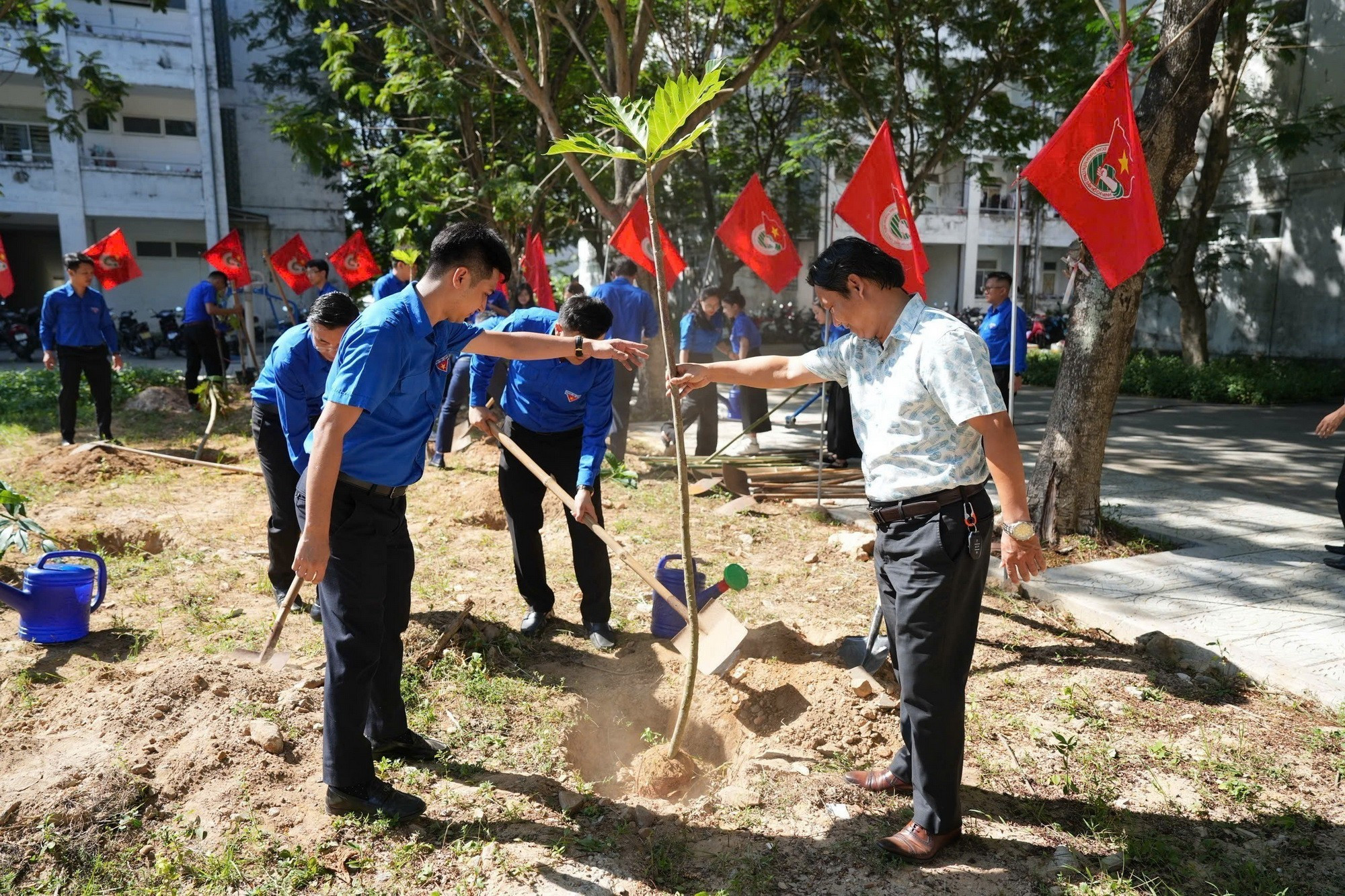 vi-mot-nen-van-minh-sinh-thai-mot-viet-nam-xanh-va-mot-dai-duong-hoa-binh-ben-vung-1.jpg