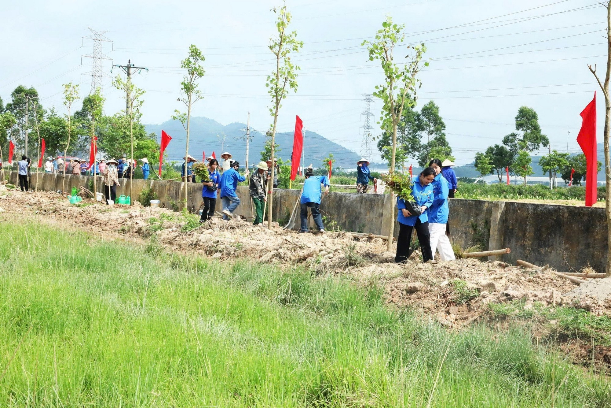 vi-mot-nen-van-minh-sinh-thai-mot-viet-nam-xanh-va-mot-dai-duong-hoa-binh-ben-vung-2.jpg