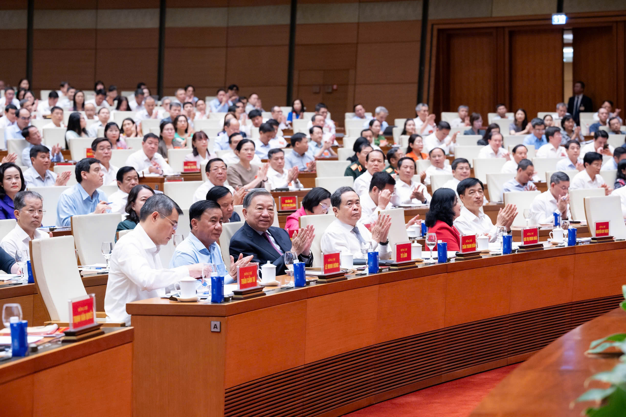 tong-bi-thu-chu-tich-nuoc-to-lam-neu-5-dinh-huong-lon-trong-duong-loi-doi-ngoai-4.jpg